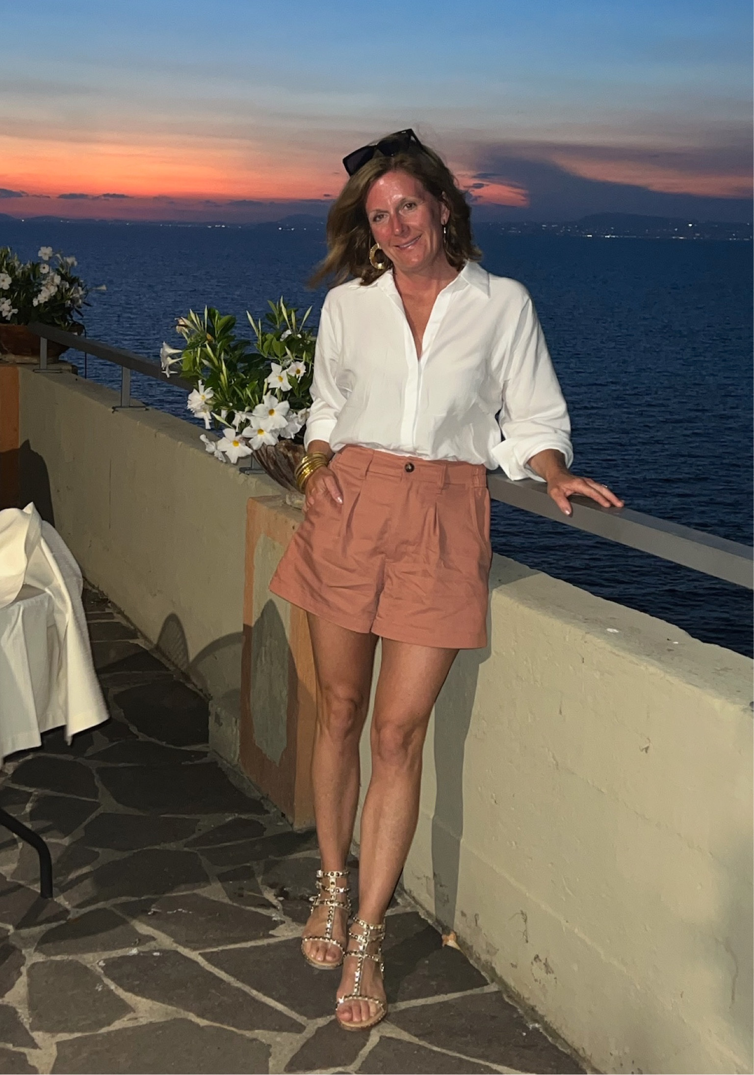 The perfect look for a perfect sunset 🌅 

If you have a trip to Europe coming up, be sure to check out our recent blog post on how to pack  => https://effortlesstyle.com/how-to-pack-for-a-european-vacation/

#LTKstyletip #LTKshoecrush #LTKtravel