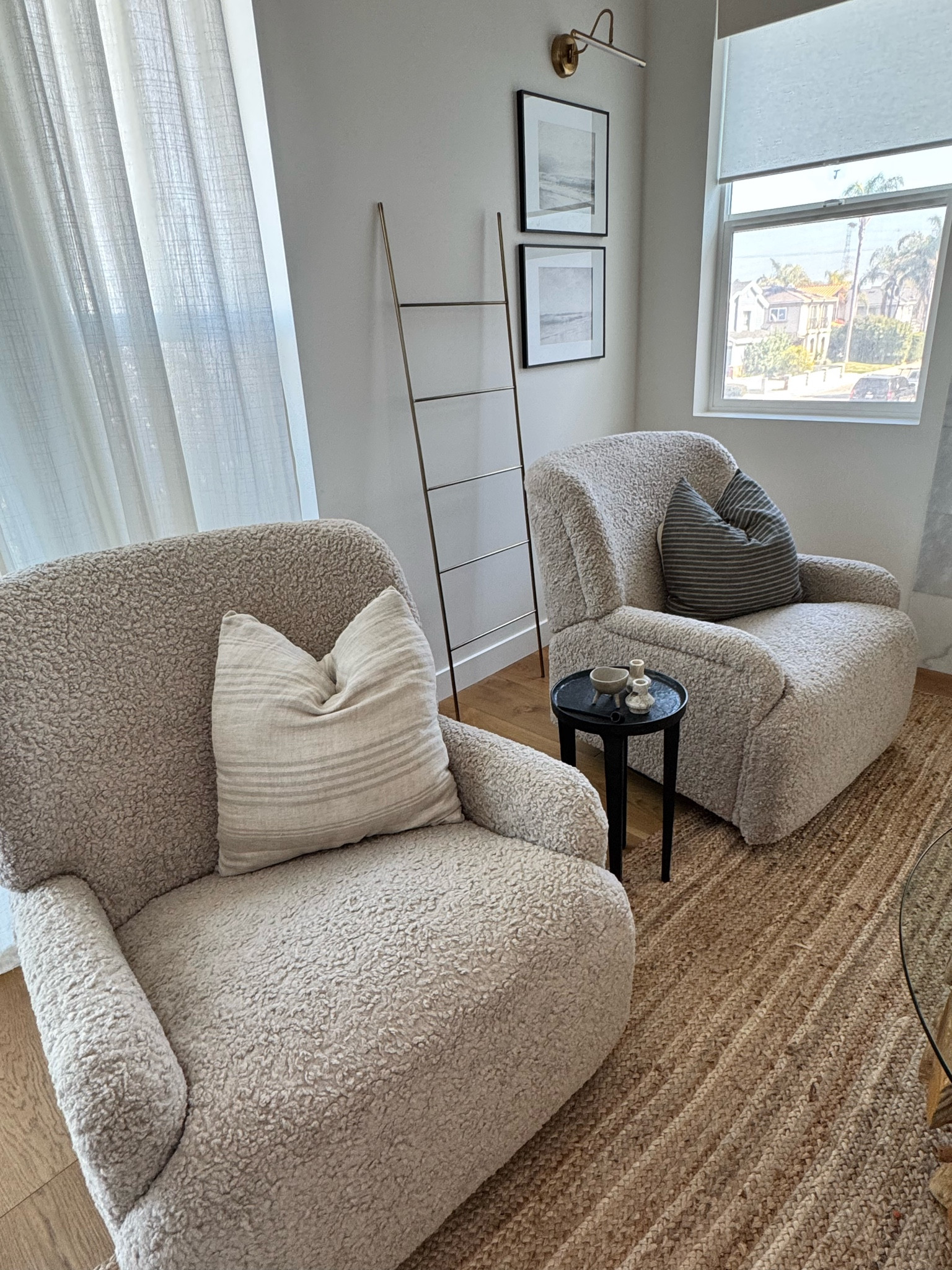 Accent chairs

Swivel chair/ recliner chair/ 

#LTKStyleTip #LTKHome #LTKSaleAlert