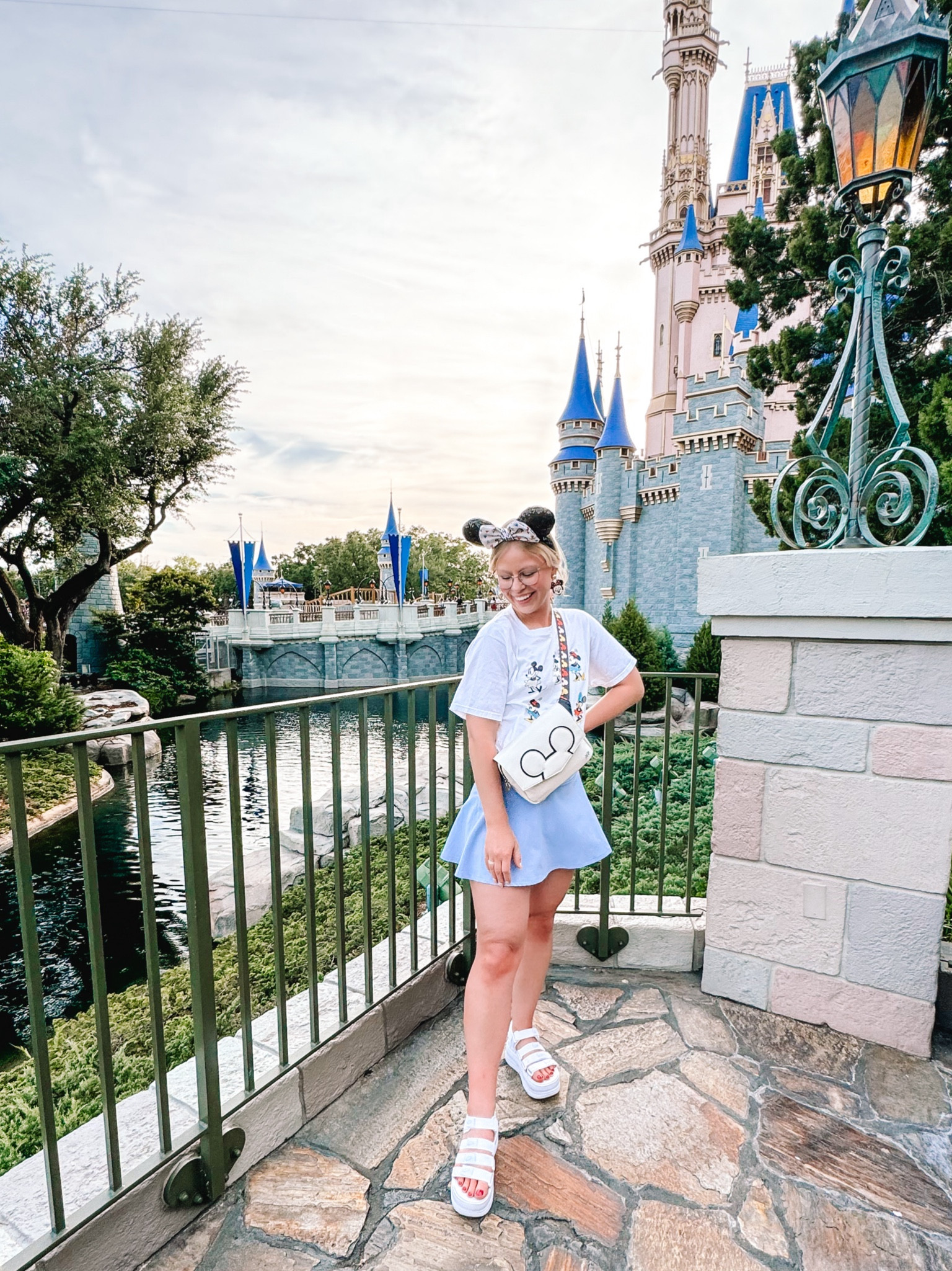 I’m all about the comfortable and cute Disney outfits! 🤍✨


#LTKtravel #LTKfindsunder100 #LTKsalealert