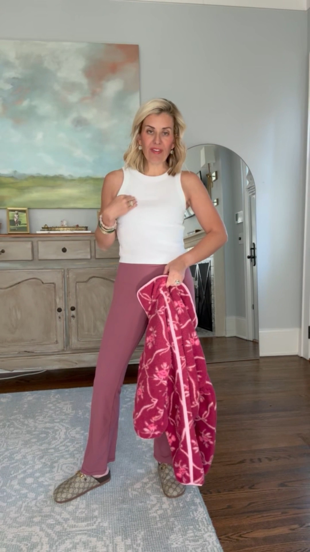 My favorite layering tank that I buy multiples in every year. I just cannot get enough of this fleece y’all!! There’s so many ways to style this!

Fleece - small
Tank - small 
Slides - 38
Sneakers - 8

#LTKFindsUnder50 #LTKdayinmylife #LTKmomlife