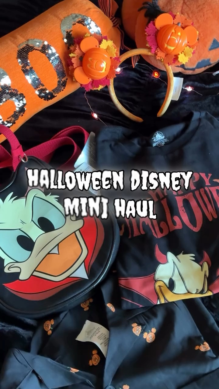 Idk what happened but the quality is 10/10 this year! 🎃

#halloweendisney #spookyseason #halloweenoutfits #thisishalloween #halloweenshopping