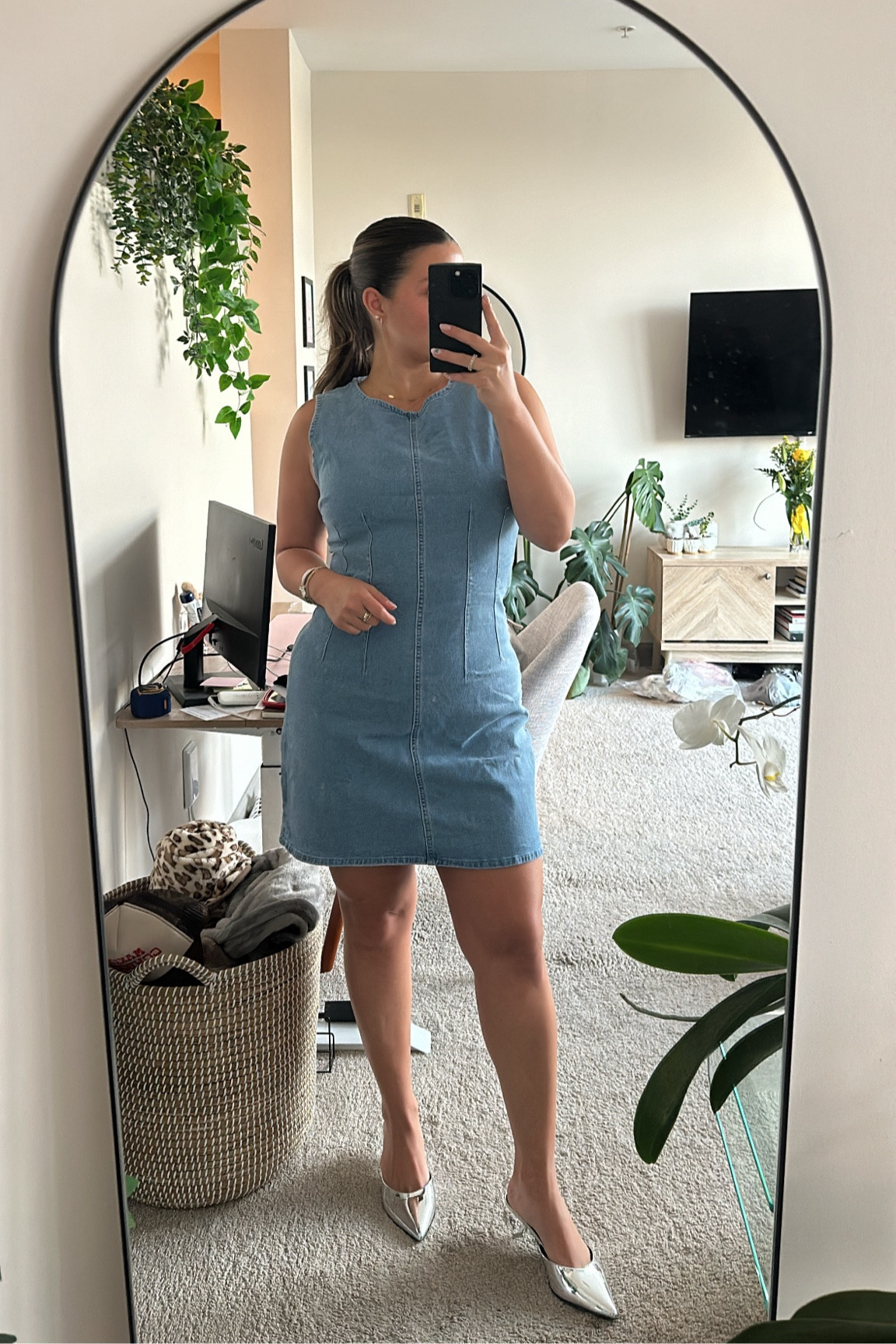 Loving this stretchy denim dress with my mixed metal jewelry. The stitching on the bodice of the dress gives a corset ish effect that slims your waist. Also loving the slick back pony with this. Easy and affordable for work! 

#amazon #slickbackpony #denimdress #silverheel #kittenheels #stevemadden

#LTKStyleTip #LTKWorkwear #LTKFindsUnder100