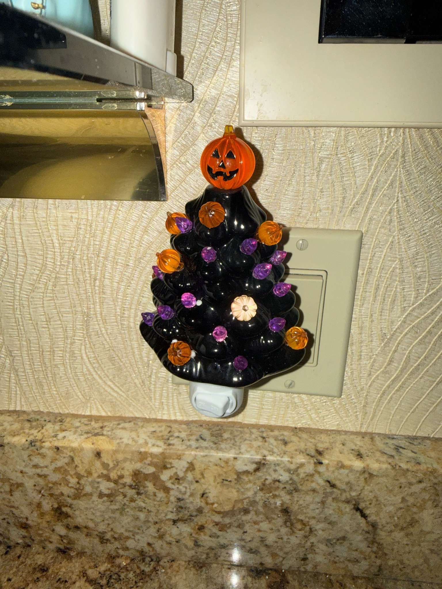 This nightlight is so cute for Halloween.

#LTKHome #LTKPetite #LTKSeasonal