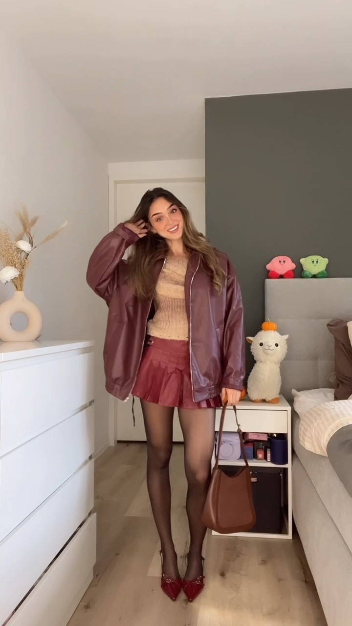 🛍️SHEIN discount: 24FWsweetinstabella
Burgundy color of the season🍂 Autumn outfit inspo🧸

SHEIN Aloruh Tie-Dye Effect Merlot Knit Off Shoulder Sweater • Burgundy SHEIN Aloruh New PU Pleated Mini Skirt In Red •  SHEIN EZwear Burgundy Vegan PU Jacket With Zipper And Bare Shoulders, Casual And Elegant • Dark Red New Versatile High Heel Sandals With Narrow Toe For Wearing In Fall Autumn • Brown Shoulder Bag

#LTKstyletip #LTKautumn #FashionMonth
