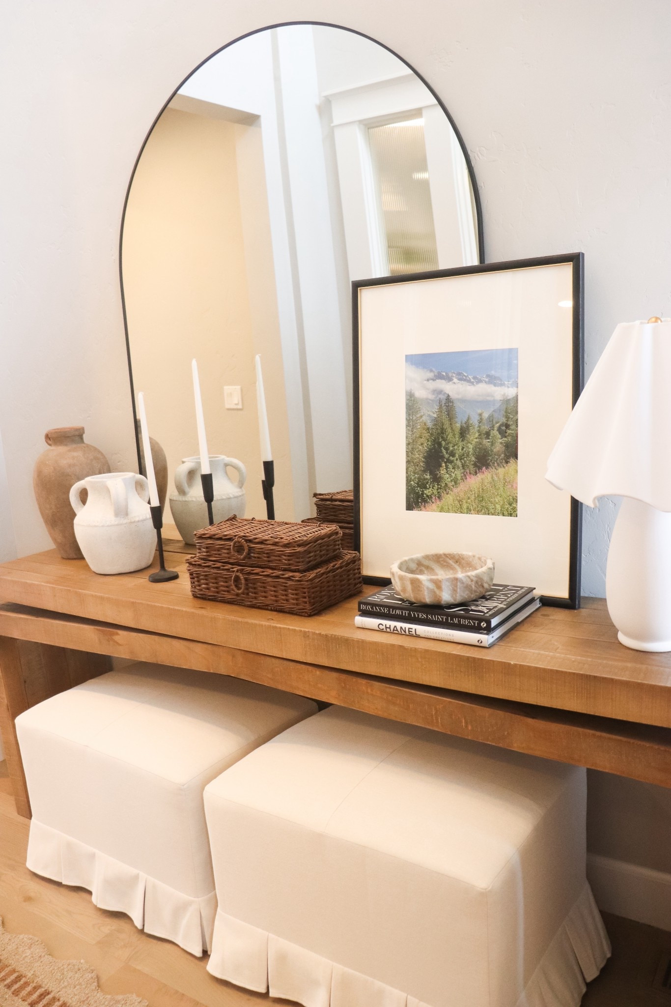 Entryway table and decor! 

#LTKHome