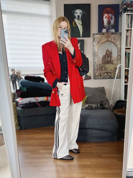 I kind of look like I’m in a marching band  This is my dressy version of track pants 😂
Blazer and bag are vintage. 
•
#springlook  #torontostylist #StyleOver40 #meshflats #retroadidas  #fashionstylist #FashionOver40  #MumStyle #genX #genXStyle #shopSecondhand #genXInfluencer #genXblogger #Over40Style #40PlusStyle #Stylish40


#LTKfindsunder100 #LTKstyletip #LTKover40