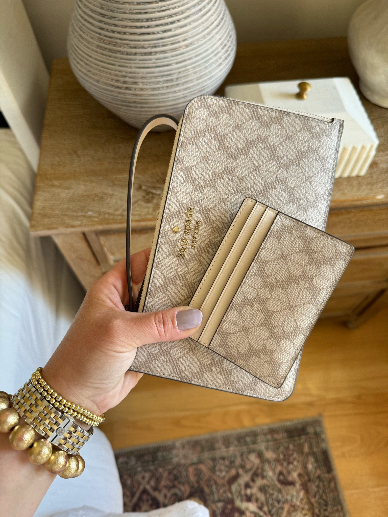 ★Kate Spade★ Lucy Spade Flower Medium L-zip Wristlet Lucy Spade Flower Medium L Zip Wristlet | Kate Spade New York
