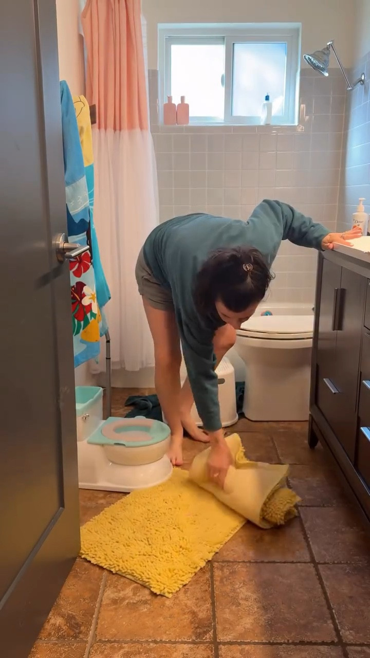 Happy Monday!! For such a small space, this bathroom is always such a beast to deep clean 🤪😅🧼🛁🚽

#asmrvideo #cleanwithme #cleaningasmr #cleaningmotivation #asmrsounds

#LTKHome #LTKmomlife #LTKKids