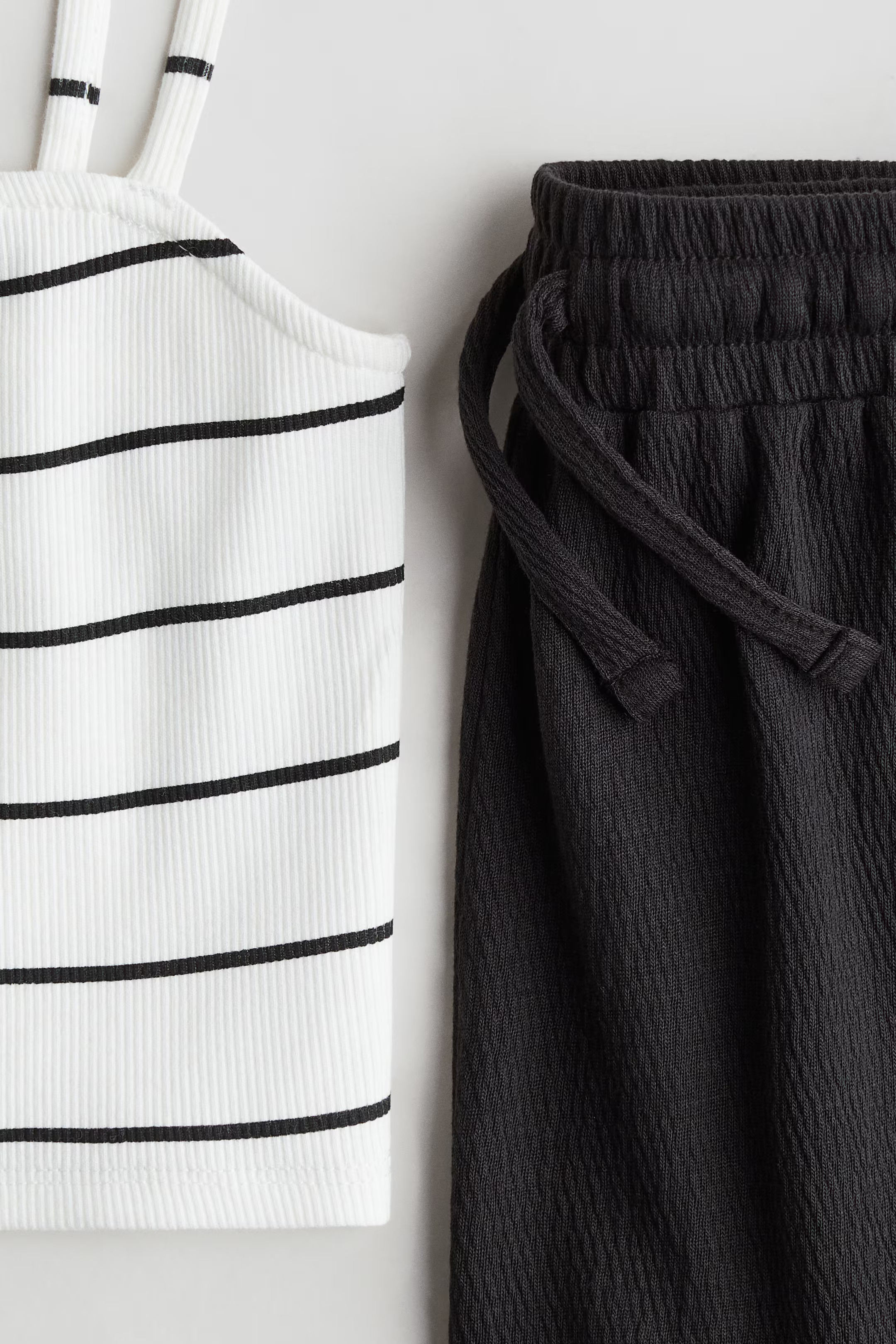 2-Piece Strappy Top and Shorts Set | H&M (US + CA)