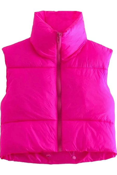 Cropped puffer vest on sale for 45% off! Only $23! Comes in 18 different colors 👌

And you might as well grab a matching one for your mini bc duhhh. 

Amazon find, mommy and me looks

**it arrives shrink wrapped. Toss it in the dryer on low for 10-15 mins and it fluffs up 👍

#LTKsalealert #LTKunder50 #LTKstyletip