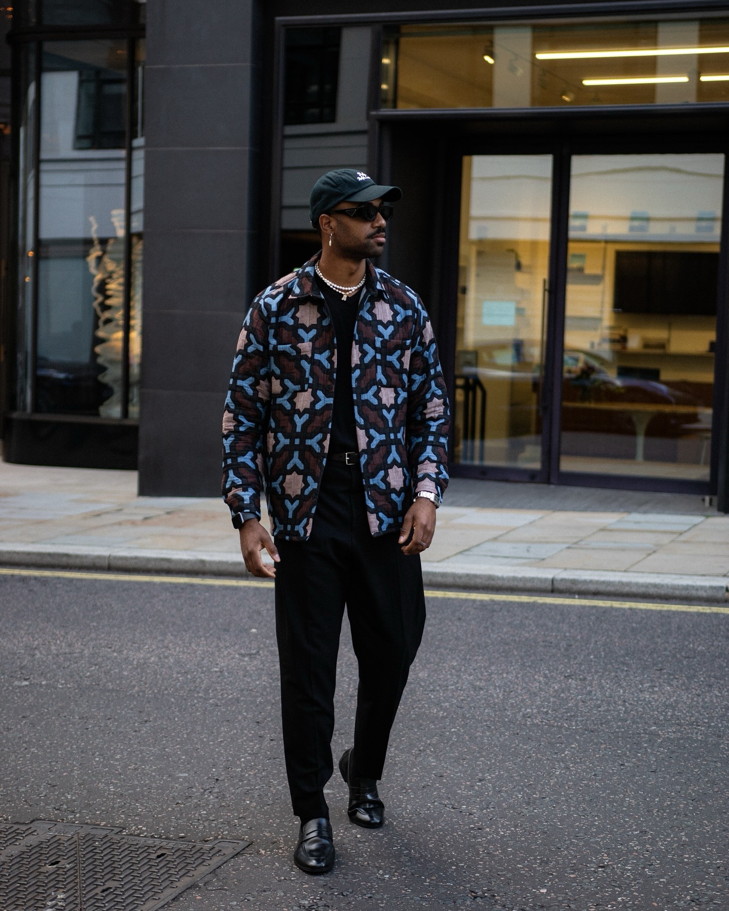 That one overshirt you throw on when you want comfort, style, and compliments all day @waxlondonclothing got you covered. 

What do you think of this look? 

Save for later 🖤 

📸 taken by @amiizmus 😍

high-end street style, smart casual ,OOTD, outfit inspo, UK fashion, autumn outfits ideas, streetstyle look, London street style, outfit of the day, autumn fashion style inspiration, outfit details, men’s fashion 

#mensfashion #londonfashionblogger #overshirt #streetstylelook #streetstylelondon #londonstreetstyle #lookoftoday #autumnoutfit #autumnstyle #freshfit #outfitcommunity #dailyfashion #waxlondonclothing

#LTKeurope #LTKautumn #LTKmens
