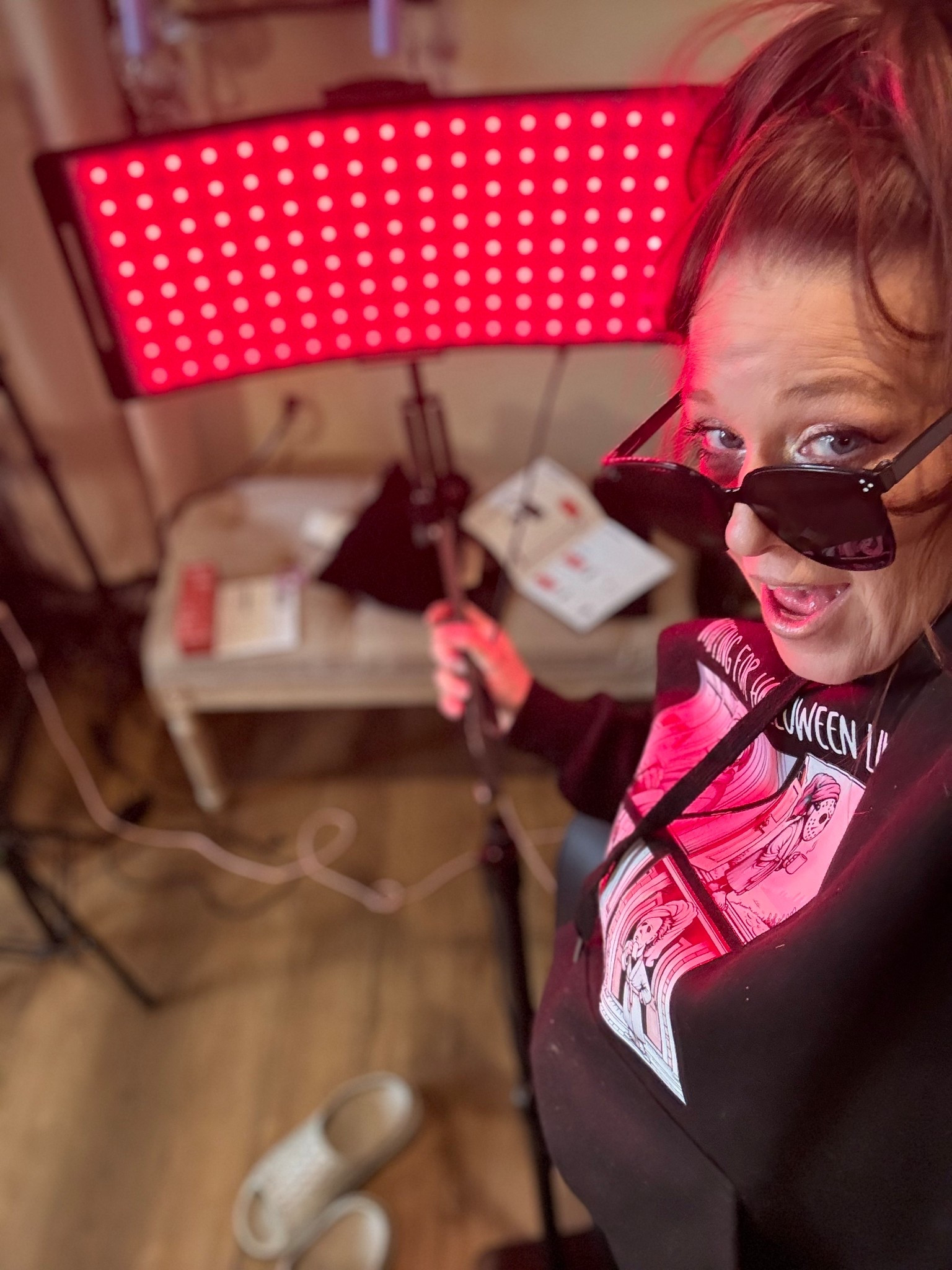 Gloomy weather outside, but I’m finding my light anyway 🔴✨
Using the KingPavonini Red Light Therapy Lamp Belt to give my face, back, and knees some at-home red + infrared love for muscle recovery and a little mood boost.
When the sun won’t show up, I bring my own. 

#LTKdayinmylife #LTKOver40 #LTKselfcare