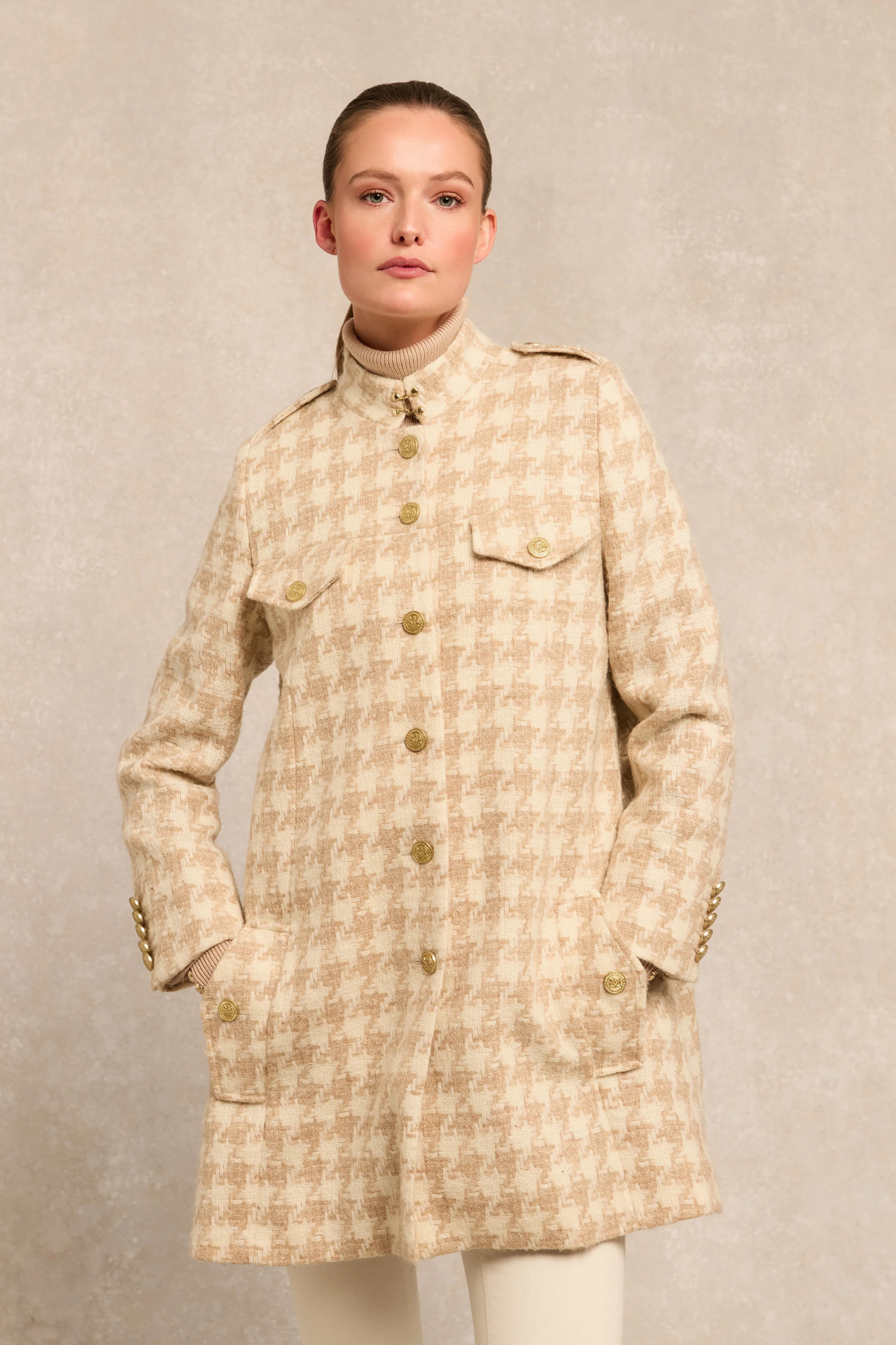 Highbury Cape Coat (Camel Houndstooth) | Holland Cooper