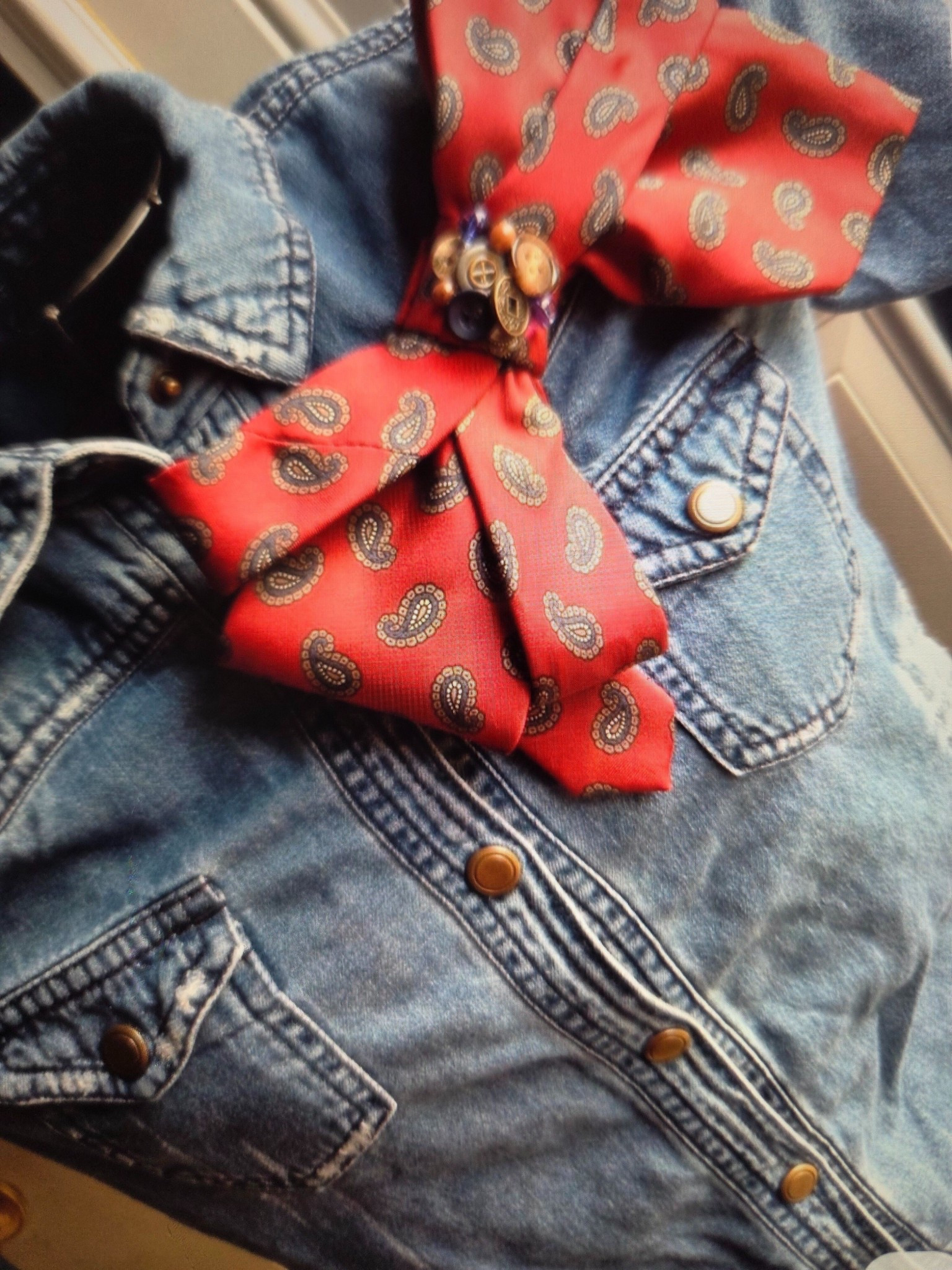 Random things I’m loving right now 
From Roman shades to sweaters and glassess

#LTKOver40 #LTKdayinmylife #LTKHome