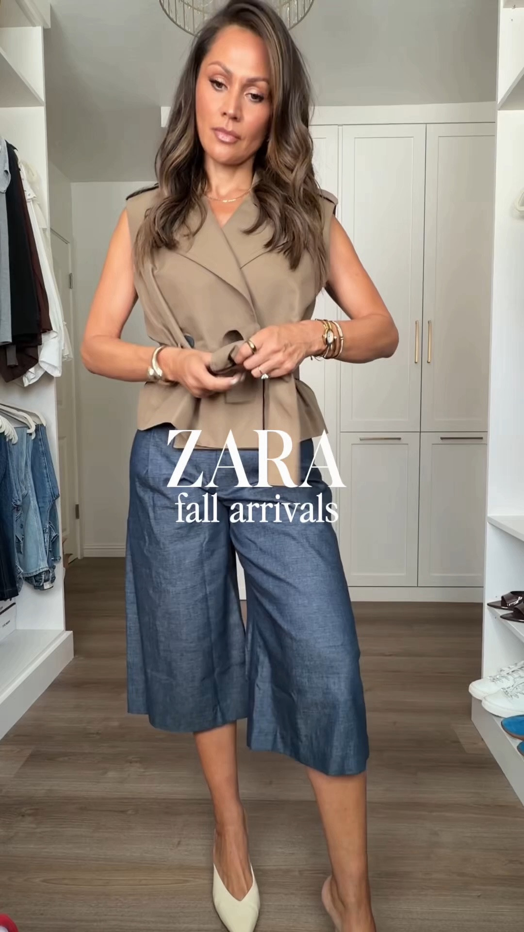 This sleeveless trench coat is the perfect layering piece for Fall! Also linked a similar style I found on Amazon 🤭

#LTKgrwm #LTKU #LTKootd