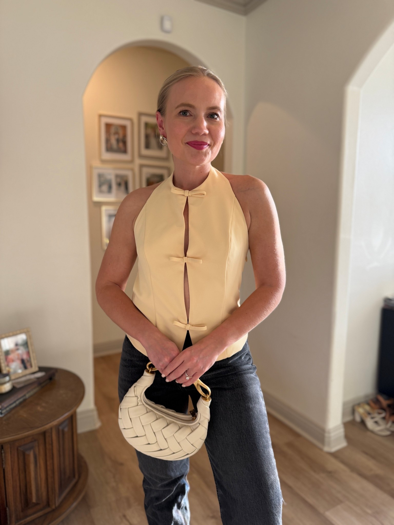 Love this halter top for summer time! The color is perfection 💛



Summer fashion
Summer outfit


#LTKFindsUnder100 #LTKTravel #LTKSeasonal