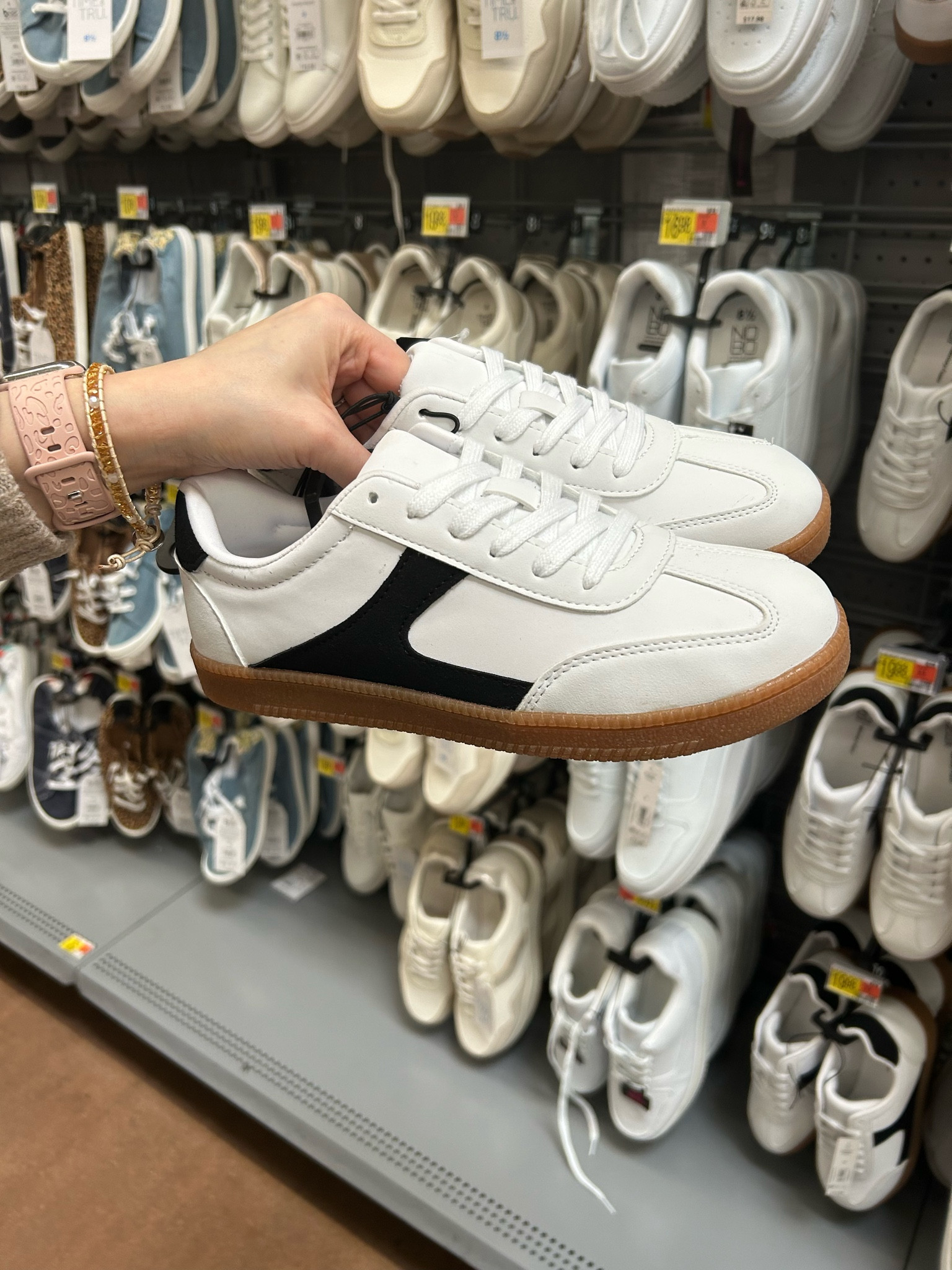 No Boundaries Women's Casual Sport Sneakers, new at Walmart. Just under $20, great reviews. 



Adidas samba dupes, adidas dupes, white sneakers, casual sneakers, Walmart sneakers 

#LTKshoecrush #LTKfindsunder50 #LTKSeasonal