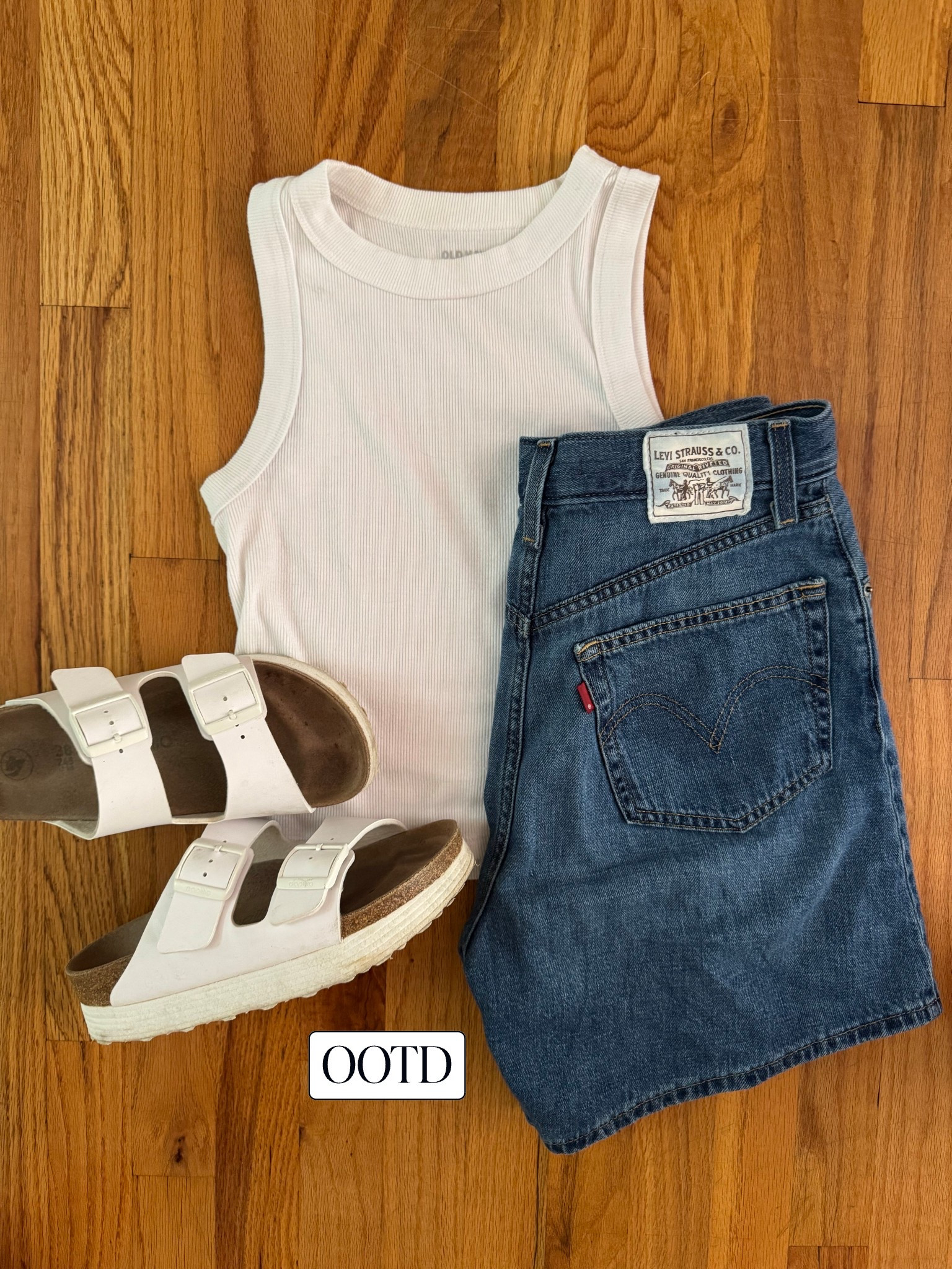 The most simplistic summer outfit 🤍🤍🤍

#LTKSeasonal #LTKPetite #LTKOver40