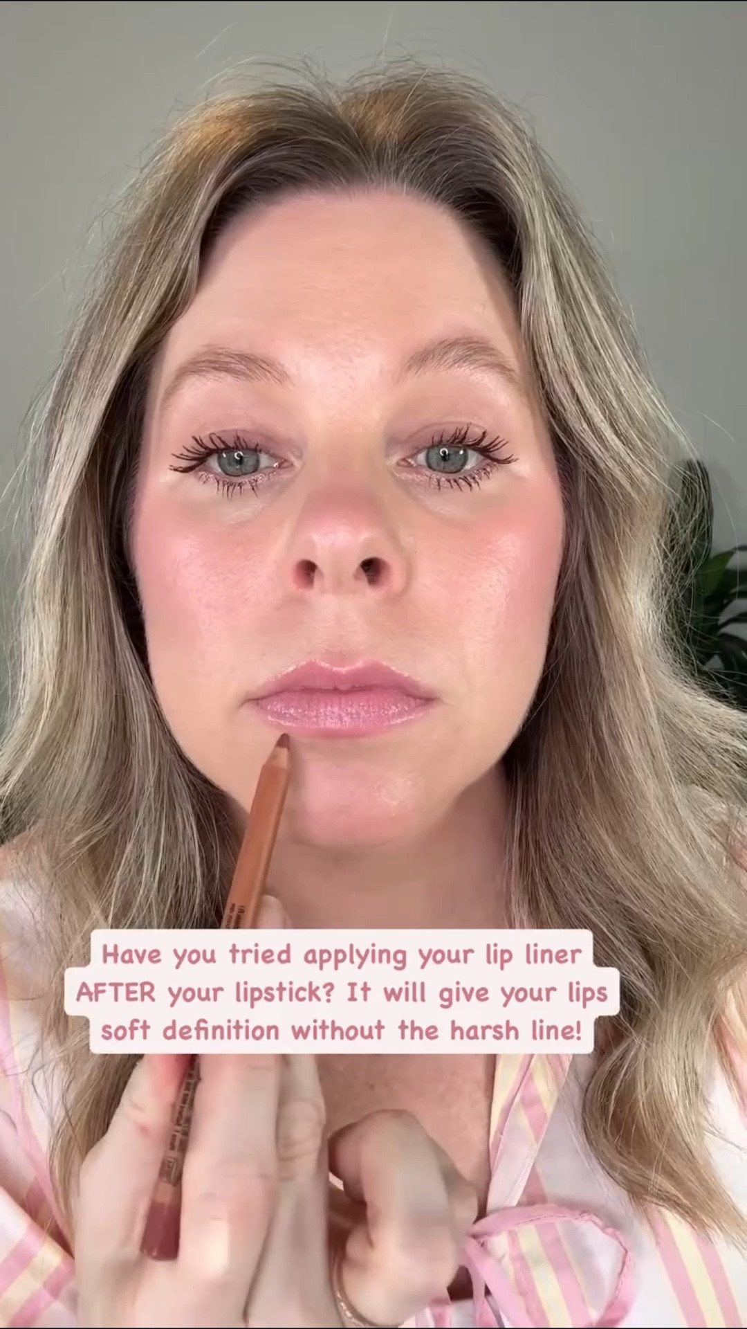 Have you tried applying your lip liner AFTER your lipstick? It will give your lips soft definition without the harsh line!

Give it a try and follow for more filter free easy and everyday makeup tips. 

Using @yslbeauty love shine lipstick oil shade 44 and @jonesroadbeauty lipliner shade nude rose. Comment: Lipstick — and I’ll see these to you for reference.

#makeuptips #easymakeupformoms #makeupformatureskin #everydaymakeup
