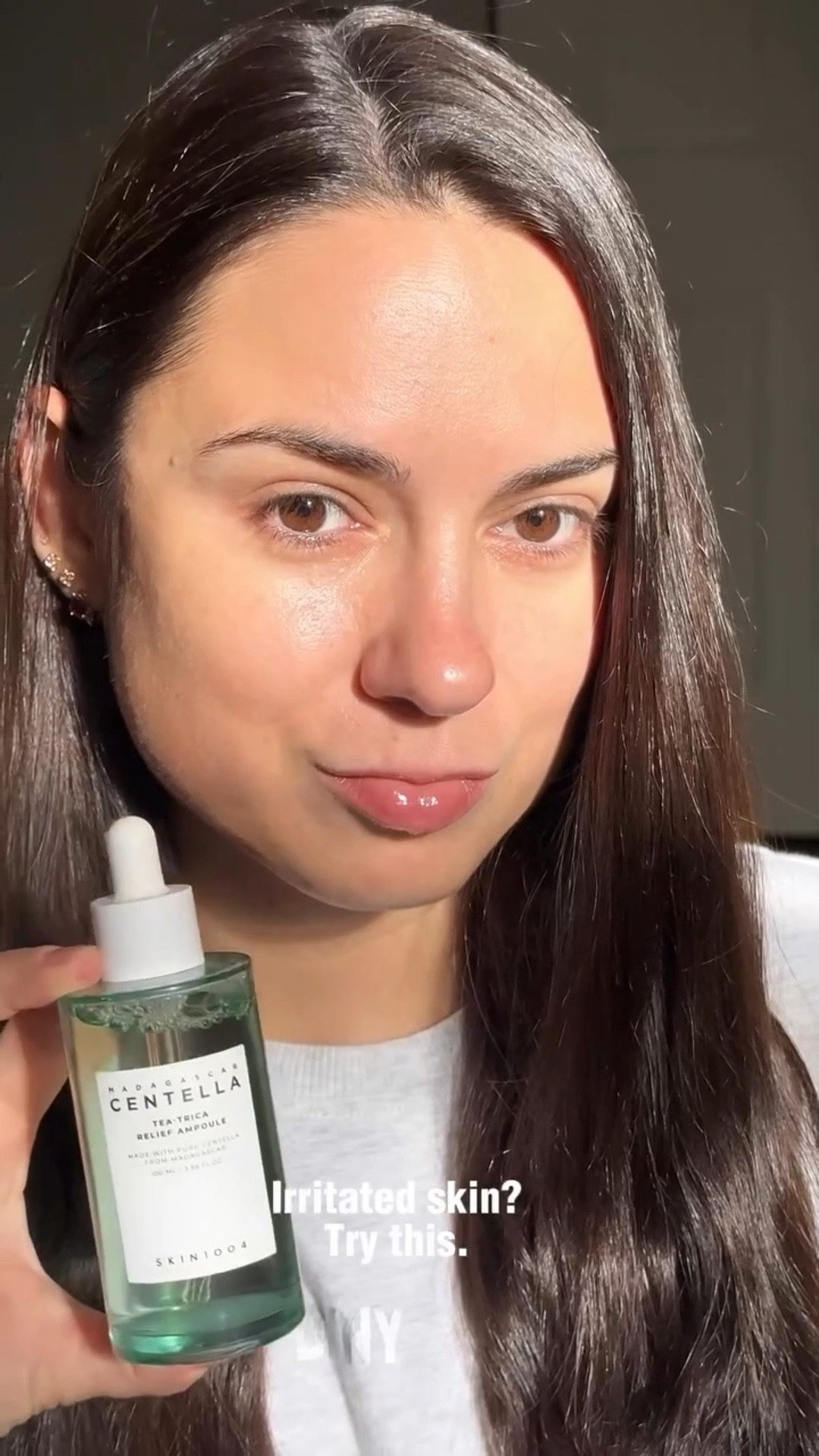 This @skin1004official is so lightweight, absorbs fast and doesn’t leave sticky layer on skin😍 Perfect for sensitive, acne prone skin.

#skin1004 #ugccreator #skincarecreator #skincarecontentcreator #skincareugc

I recieved this product for free from Picky and Skin1004 in exchange for my honest review.