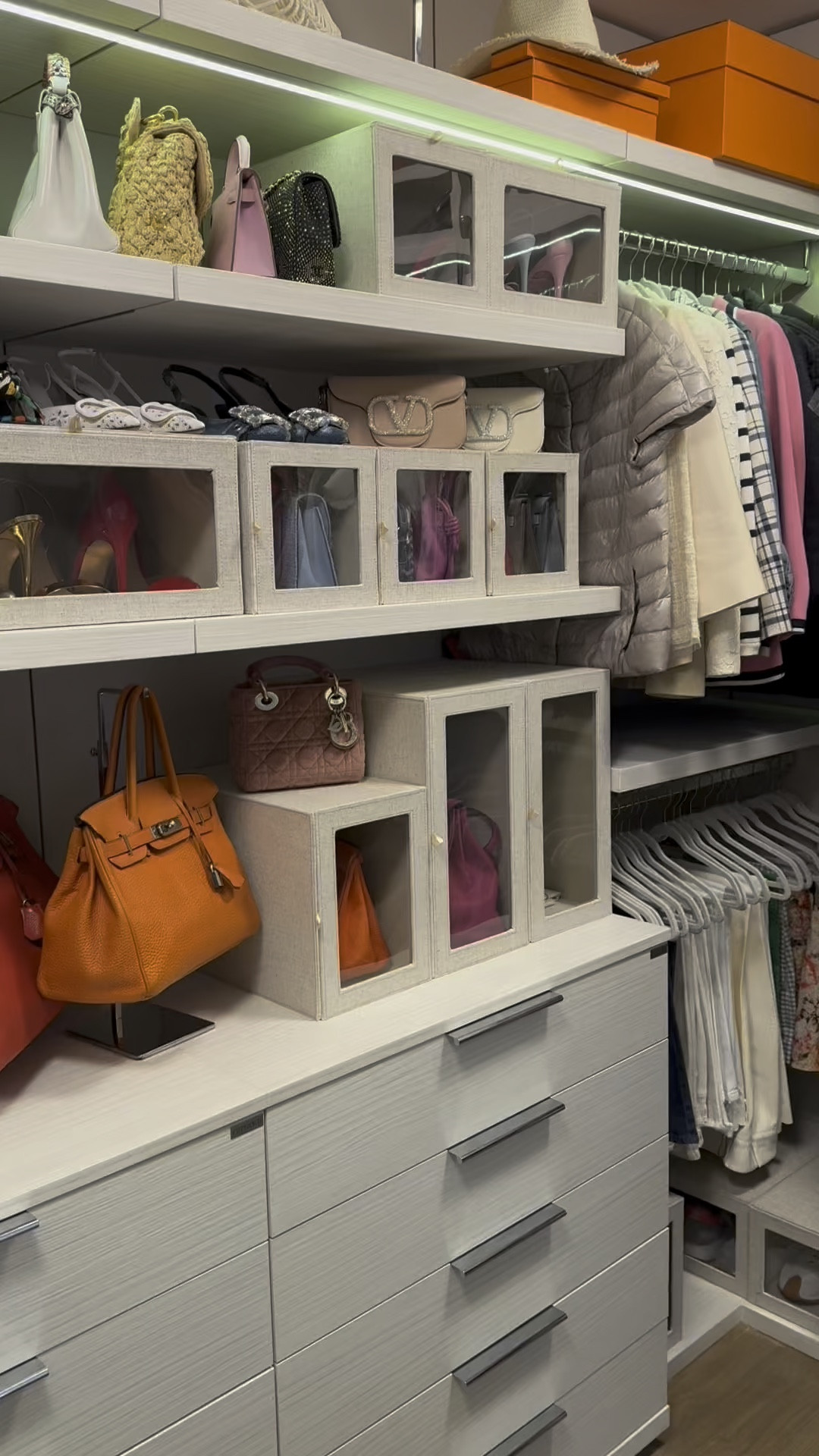 A beautiful way to display your handbags 

#LTKHome #LTKItBag #LTKFindsUnder100