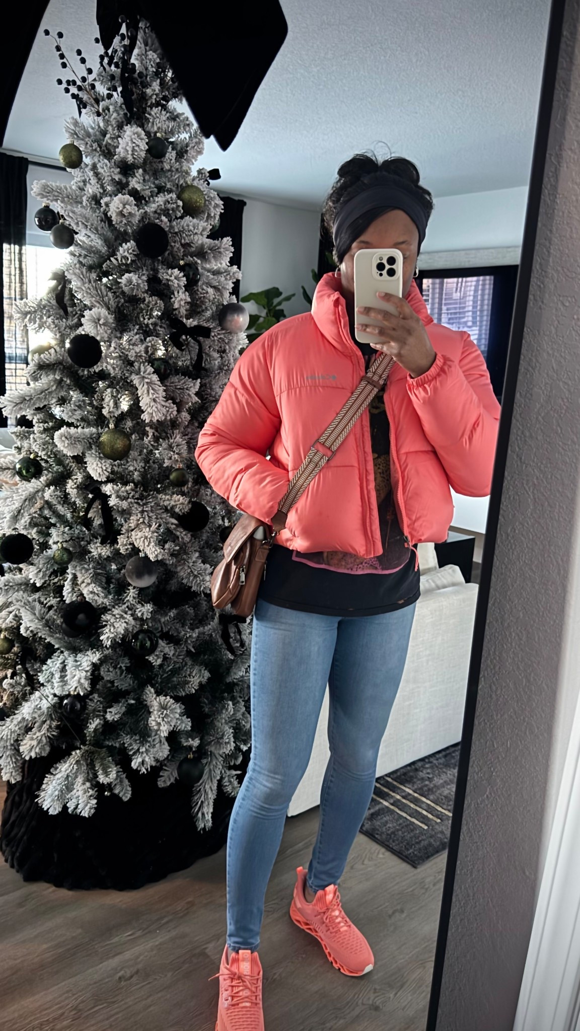 OOTD | School Drop Off and Running Errands

Don’t normally post these 😂 but here is my ootd. 

#LTKTall #LTKFindsUnder100 #LTKootd