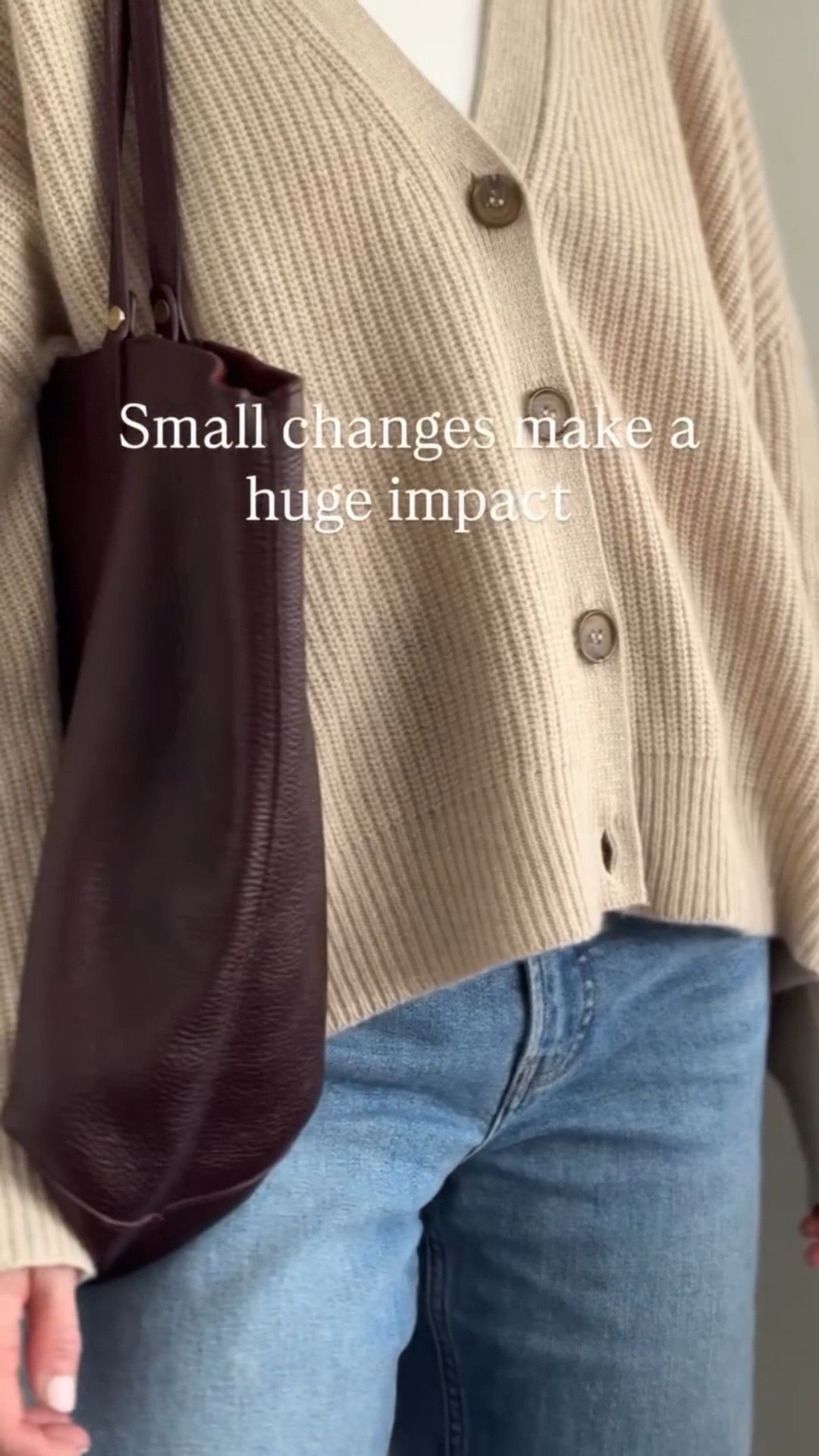 Would you wear this outfit? 🤍