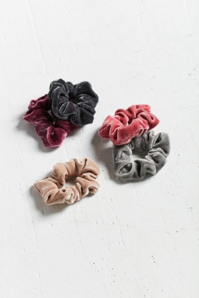 Velvet Hair Scrunchie Set - Pink at Urban Outfitters | Urban Outfitters (US and RoW)