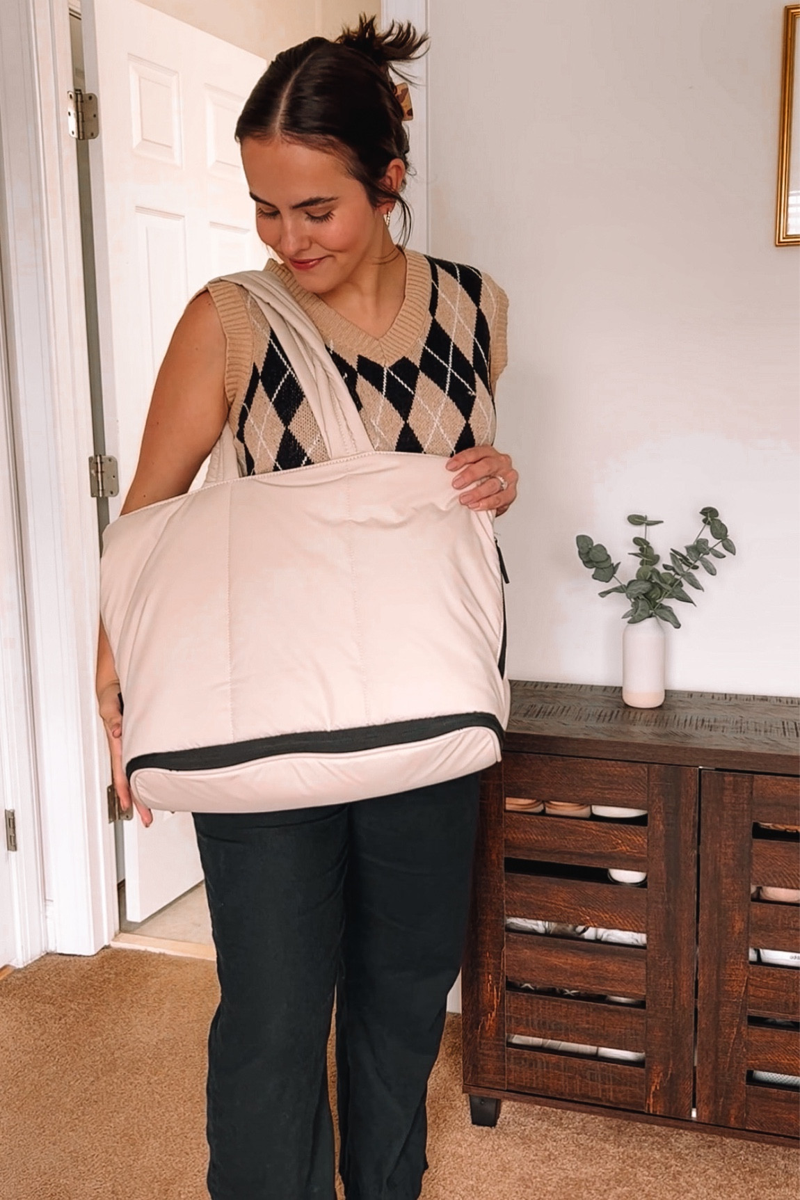 Calpak Luka expandable tote bag, work tote bag, workwear style 

#LTKsalealert #LTKworkwear #LTKitbag