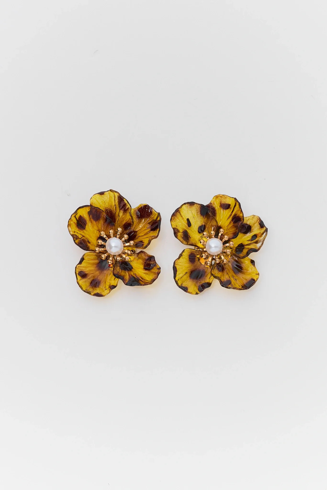 Tan Tortoise Flower Stud Earrings | Avara