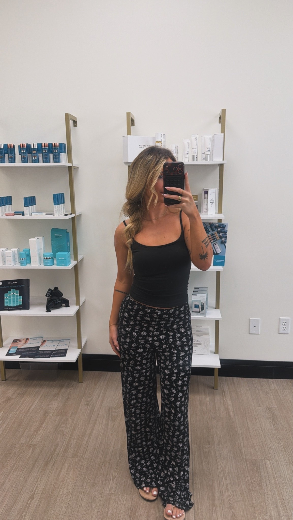 easy work outfit 🤍 comfy + cute enough for the med spa #workoutfit #casualworkwear #ootdinspo #workwearstyle #ltkstyle #ltkfashion