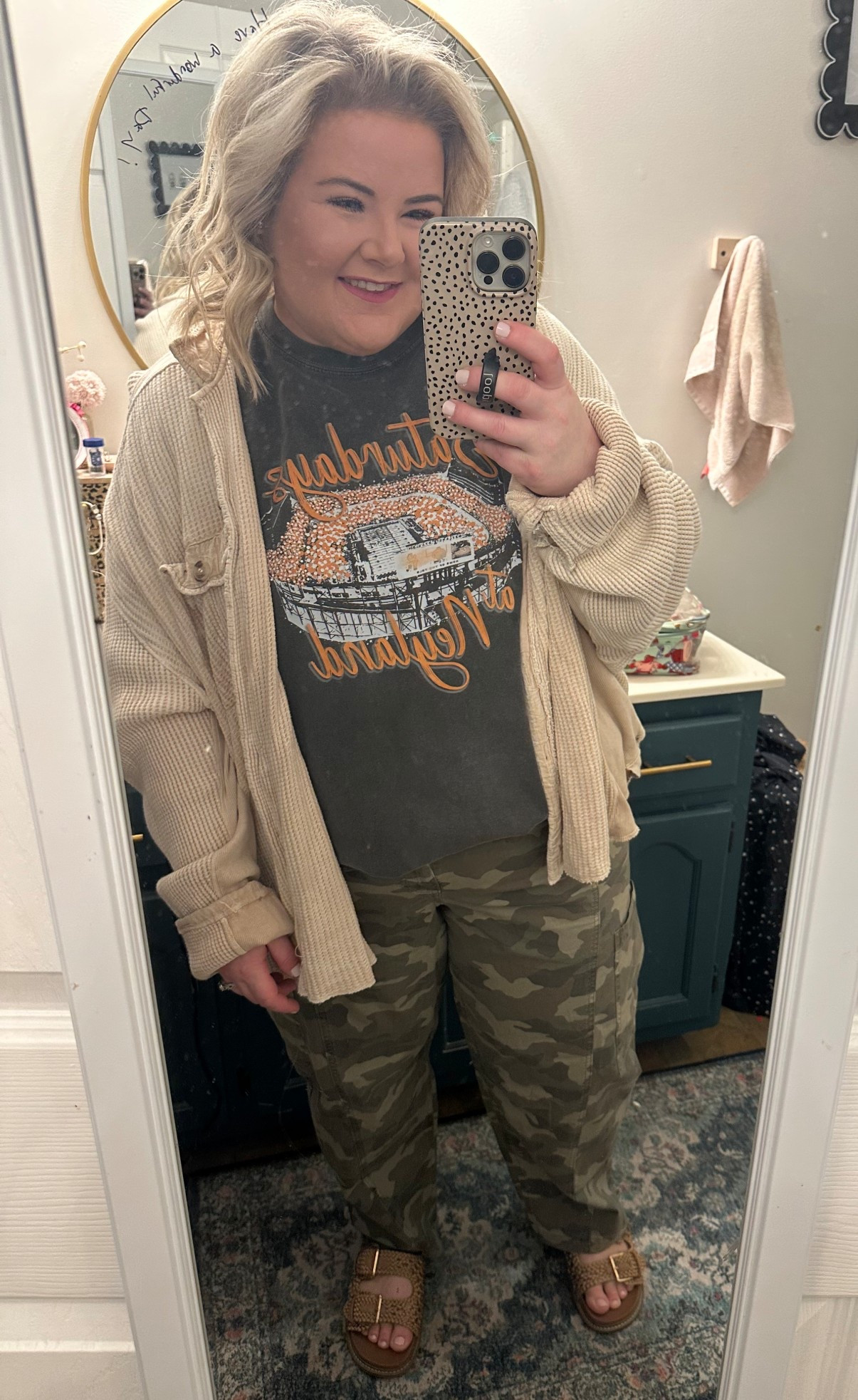 Camo pants 🤩