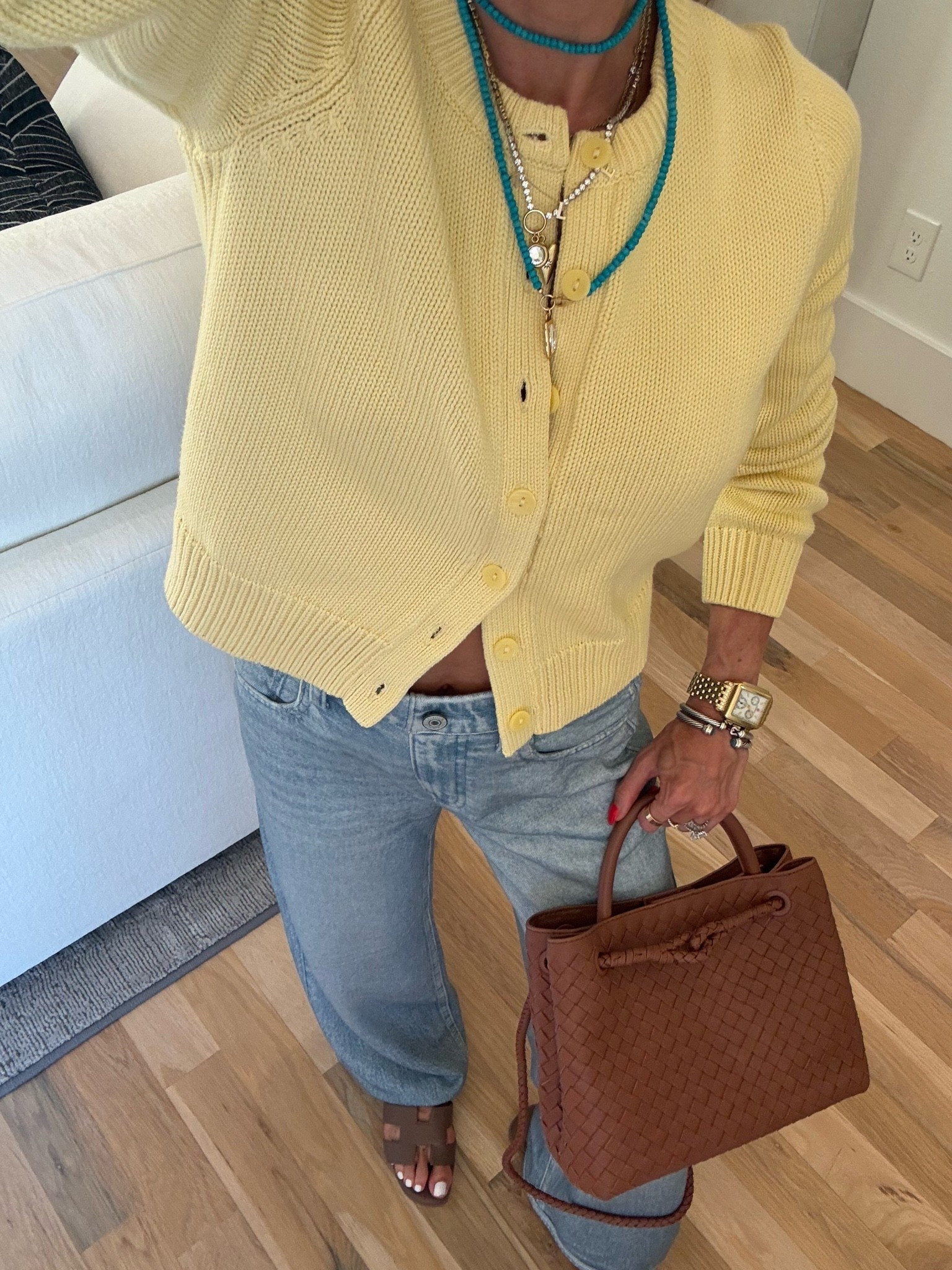 Yellow cardigan that isn’t too baggy on sale and comes in more colors. Wearing xxs