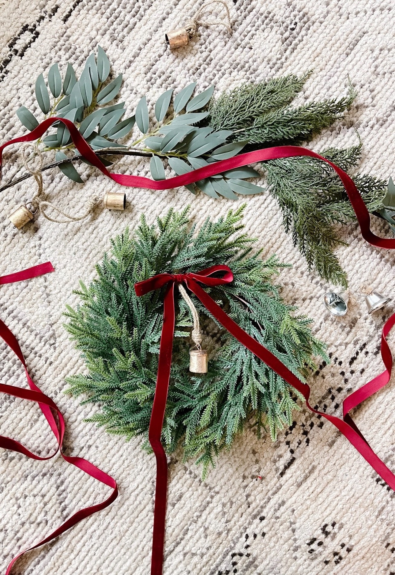 Cozy holiday moments start with the simplest touches ✨🌲
This 12” faux cypress mini Christmas wreath paired with a warm scented candle creates the perfect festive centerpiece. I’m loving the evergreen branches, pinecones, and red berry accents — the easiest way to bring holiday charm to any coffee table, console, or kitchen corner. ❤️🎄

#FauxCypressWreath #MiniChristmasWreath #HolidayCenterpiece #ChristmasGreenery #EvergreenDecor #PineconeDecor #BerryAccents #HolidayCandle #FestiveHomeDecor #LTKHoliday #LTKSeasonal #LTKhome #eanesinteriors




#LTKHoliday #LTKHome #LTKSeasonal