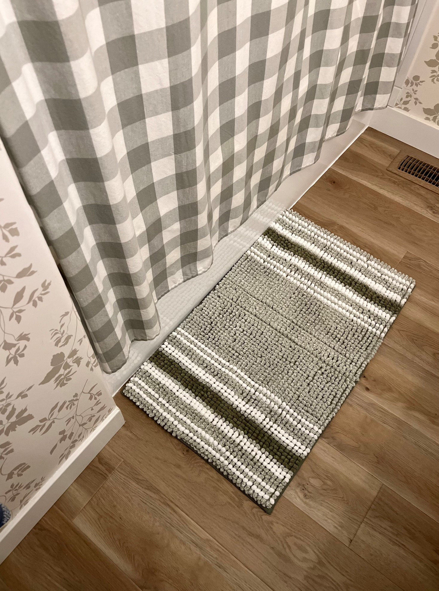 I always come back to these memory foam bath mats! 

Target Circle has 15% off on any home item running through the 22nd, making this rug only $17!! Grab one now! Multiple colors available. 

Bathroom rug, Target Deals, Target Circle deals, Target Rug, Home Details

#LTKHome #LTKSaleAlert