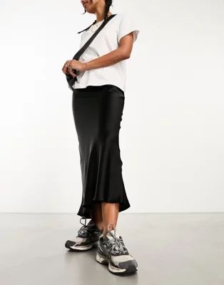 New Look satin midi skirt in black | ASOS (Global)
