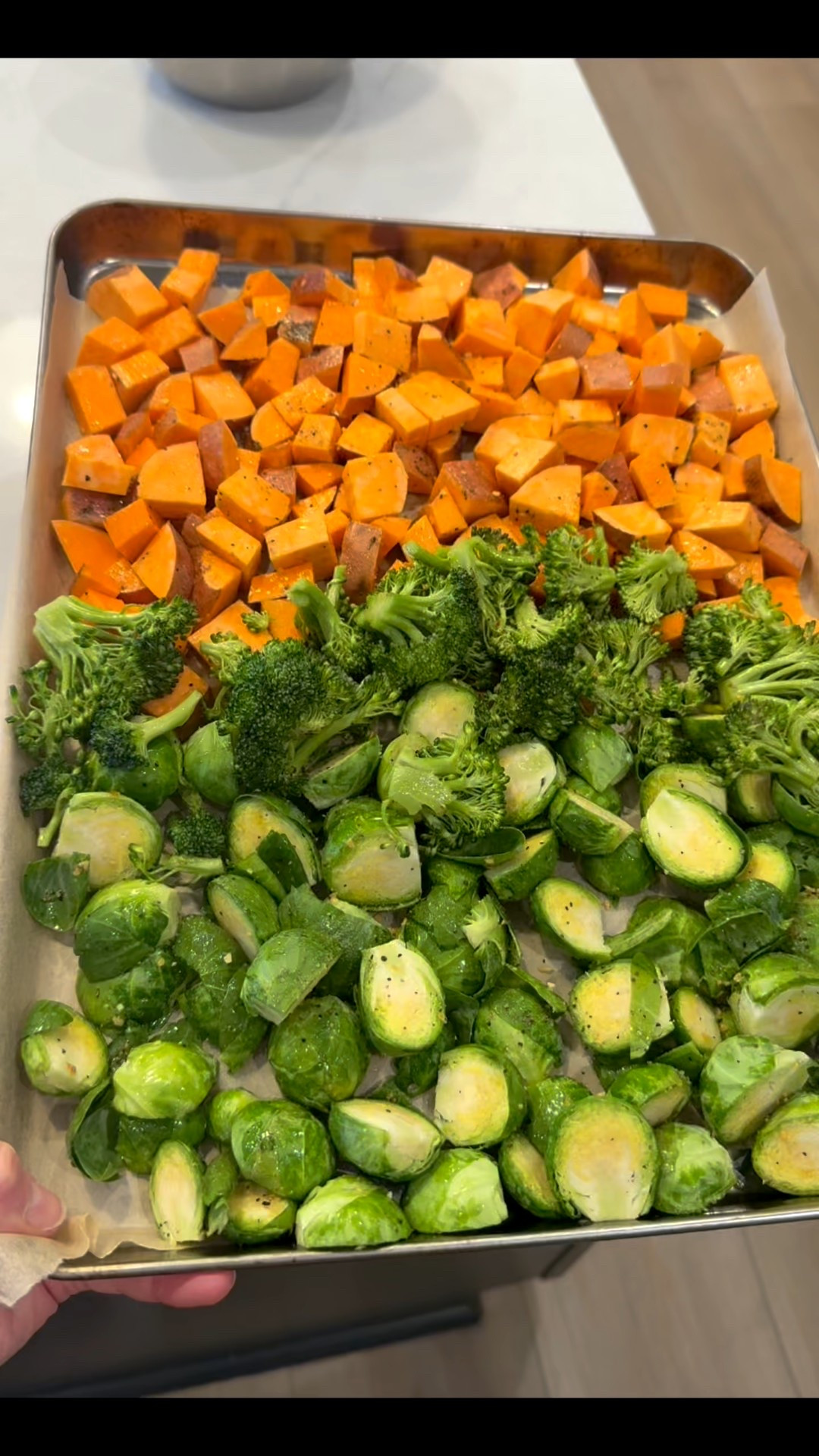 Sheet pan roasted veggies = a WIN every single time 🙌🏼🥕🥦

Healthy, easy, and basically foolproof. I toss everything in olive oil + simple seasonings, roast it all on one pan, and dinner (or lunch prep!) is DONE. Minimal effort, minimal cleanup, maximum flavor.

This is one of my go-to ways to get more veggies in for our whole crew without complaints 👏🏼

I’m linking everything that makes it super simple —  You truly can’t mess this up 🤍

Save this for your next easy dinner night!

#EasyDinner #HealthyMeals #SheetPanDinner #SimpleRecipes #WeeknightMeals

#LTKdayinmylife #LTKmomlife #LTKHome
