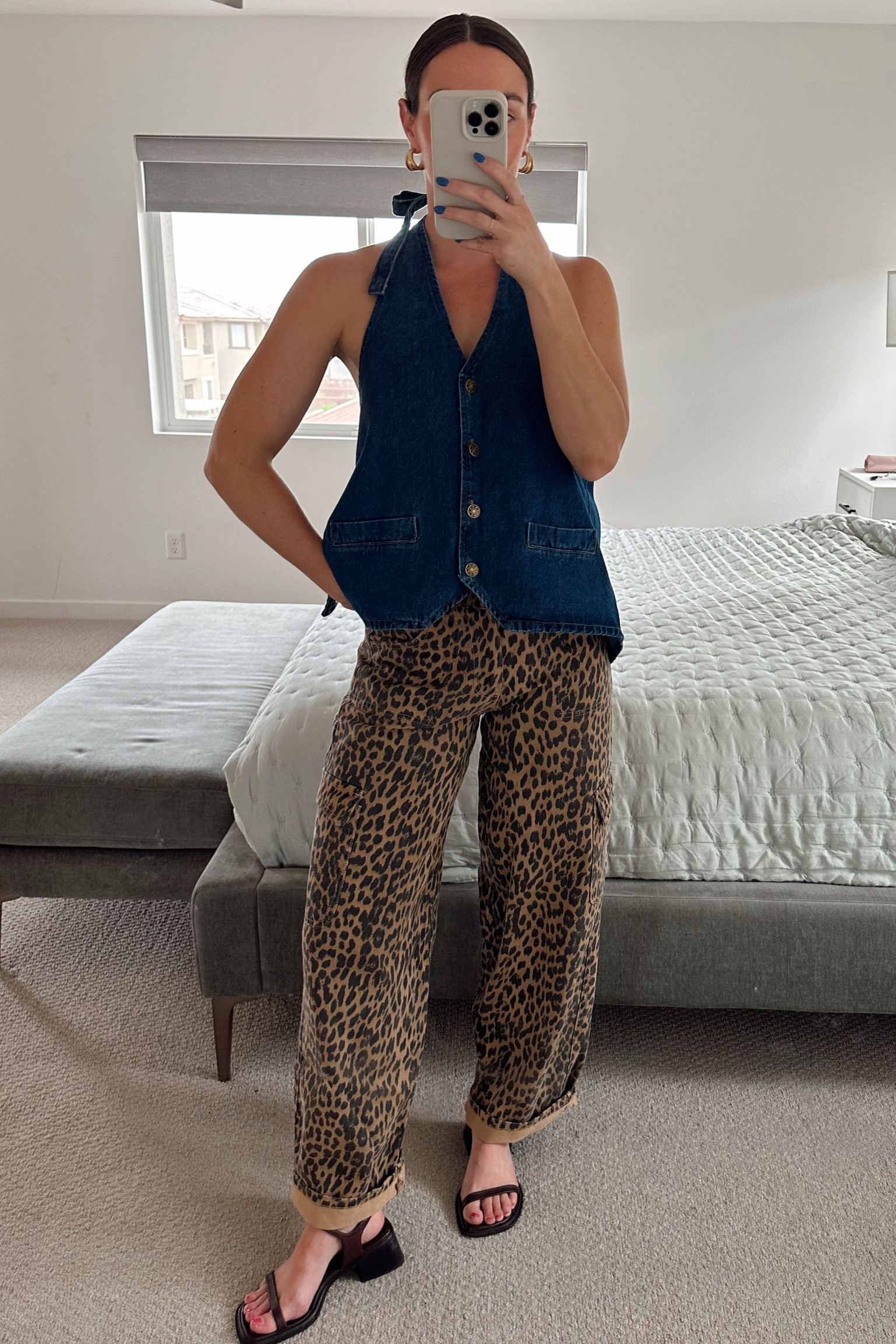 Wearing xs in the top 

#LTKfindsunder100