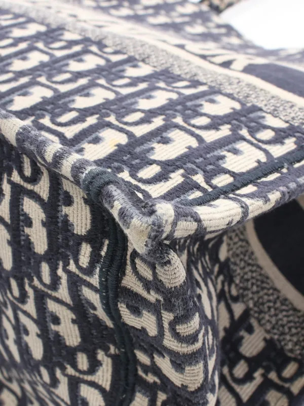 Christian Dior Pre-Owned 2010s Medium Book Tote Bag - Farfetch | Farfetch Global