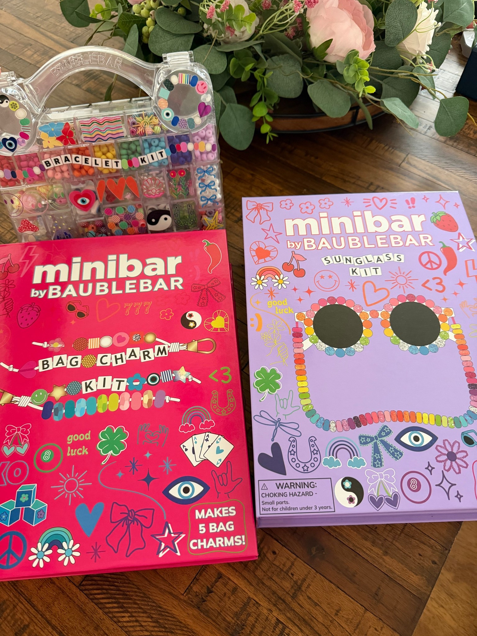 Girls gift ideas!
Bag charm kit
Sunglass kit
Bracelet kit