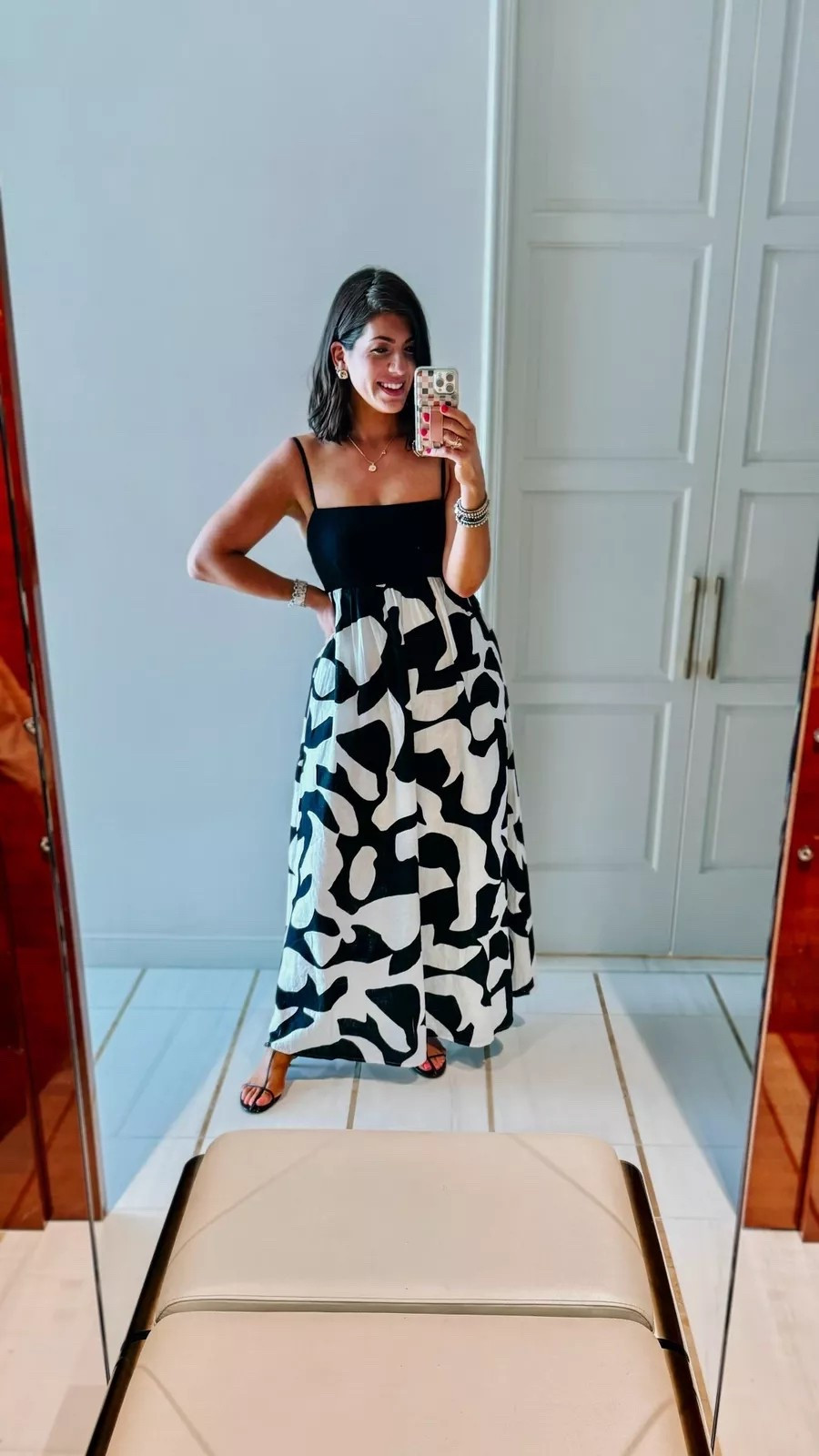 This dress just screams summer and i’m loving it! 

Spring dress, Summer dress, Affordable fashion, Midsize fashion, Summer outfit

#LTKWatchNow #LTKMidsize #LTKStyleTip