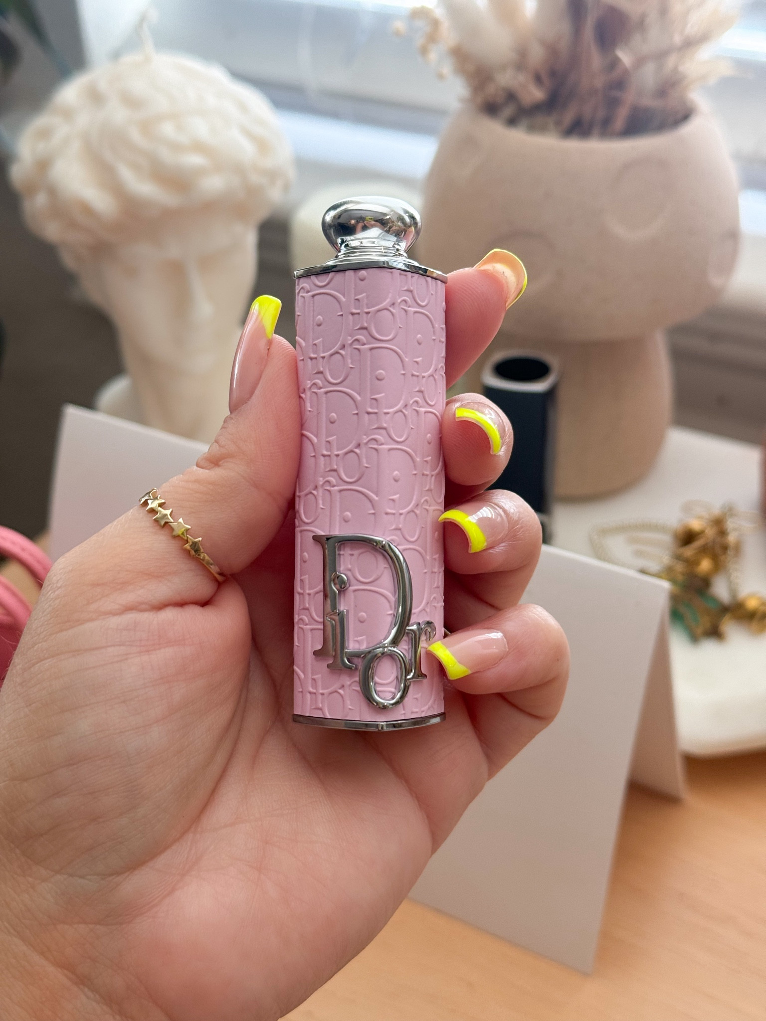 Prettiest lippie


#LTKSummerSales #LTKBeauty #LTKFindsUnder50