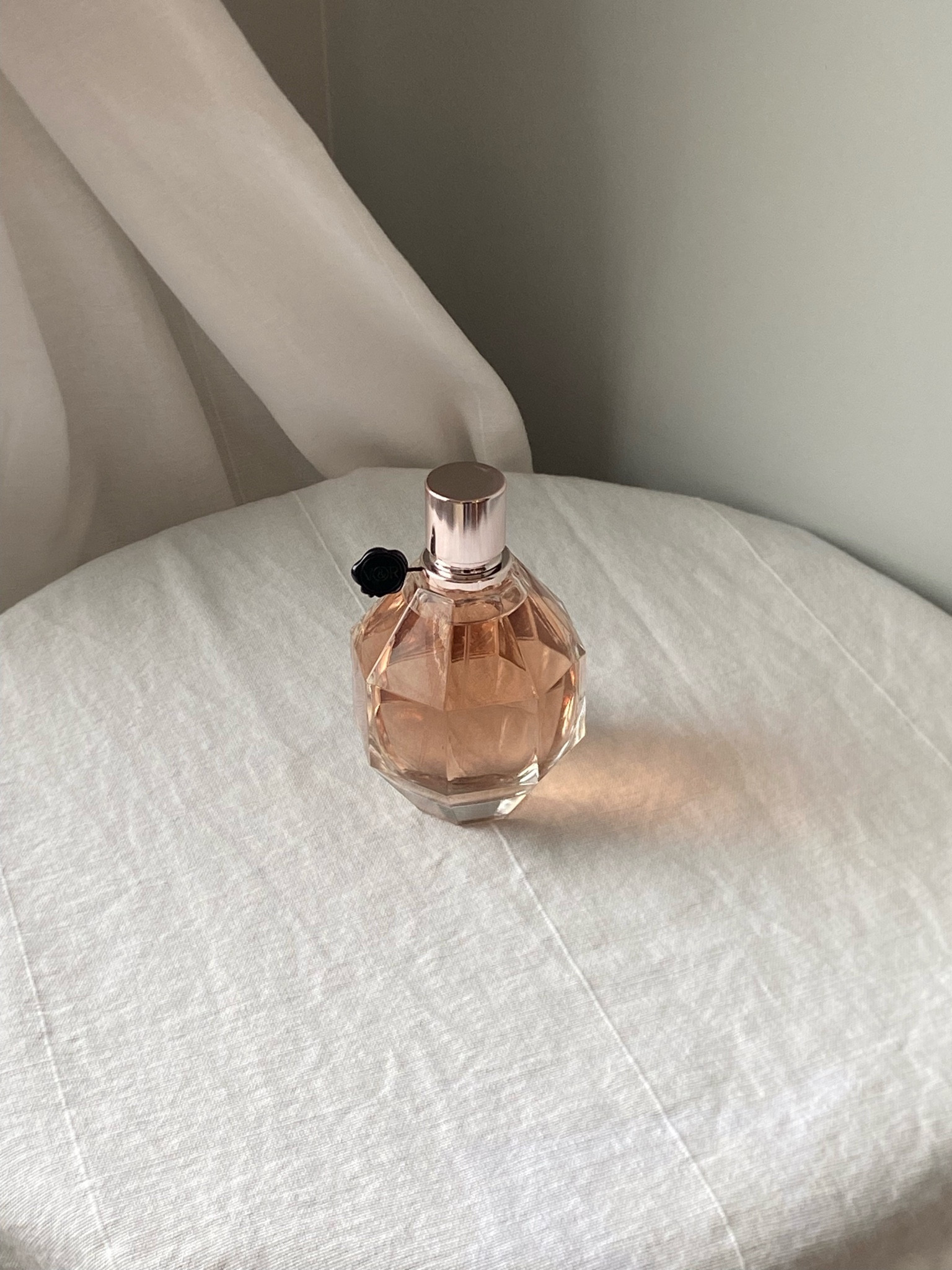 Shop this perfume! 🤍

Flowerbomb is the perfect winter scent with notes of jasmine, freesia, rosebuds… & a vanilla & peony base.
 
A truly romantic & beautiful scent 🥀

#LTKMostLoved #LTKfindsunder100 #LTKbeauty