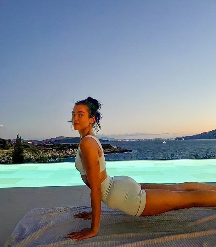 Dua Lipa’s effortless yoga-girl aesthetic 🖤✨

Recreated her off-duty workout look with all the best affordable finds linked in my LTK. Think sculpting leggings, a flattering sports bra, oversized layers, and that cool-girl Pilates-to-coffee vibe we all want.

Perfect for:
✔️ Pilates outfits
✔️ Yoga outfit inspo
✔️ Hot girl walk looks
✔️ Athleisure style
✔️ Celebrity outfit dupes
✔️ Wellness girl aesthetic

Save for your next workout outfit 🤍 Everything is linked in my LTK!

#DuaLipaStyle #DuaLipaOutfit #YogaOutfit #PilatesOutfit #AthleisureStyle #WorkoutOutfit #LTKStyle #LTKFitness #PilatesGirl #YogaGirl #CelebrityStyle #OutfitInspo #ActivewearFashion #WellnessAesthetic #PilatesPrincess #AthleisureWear #FitnessFashion #AmazonFashionFinds #WorkoutStyle #PinterestFashion

#LTKmorningroutine #LTKfitnessgoals #LTKSaleAlert