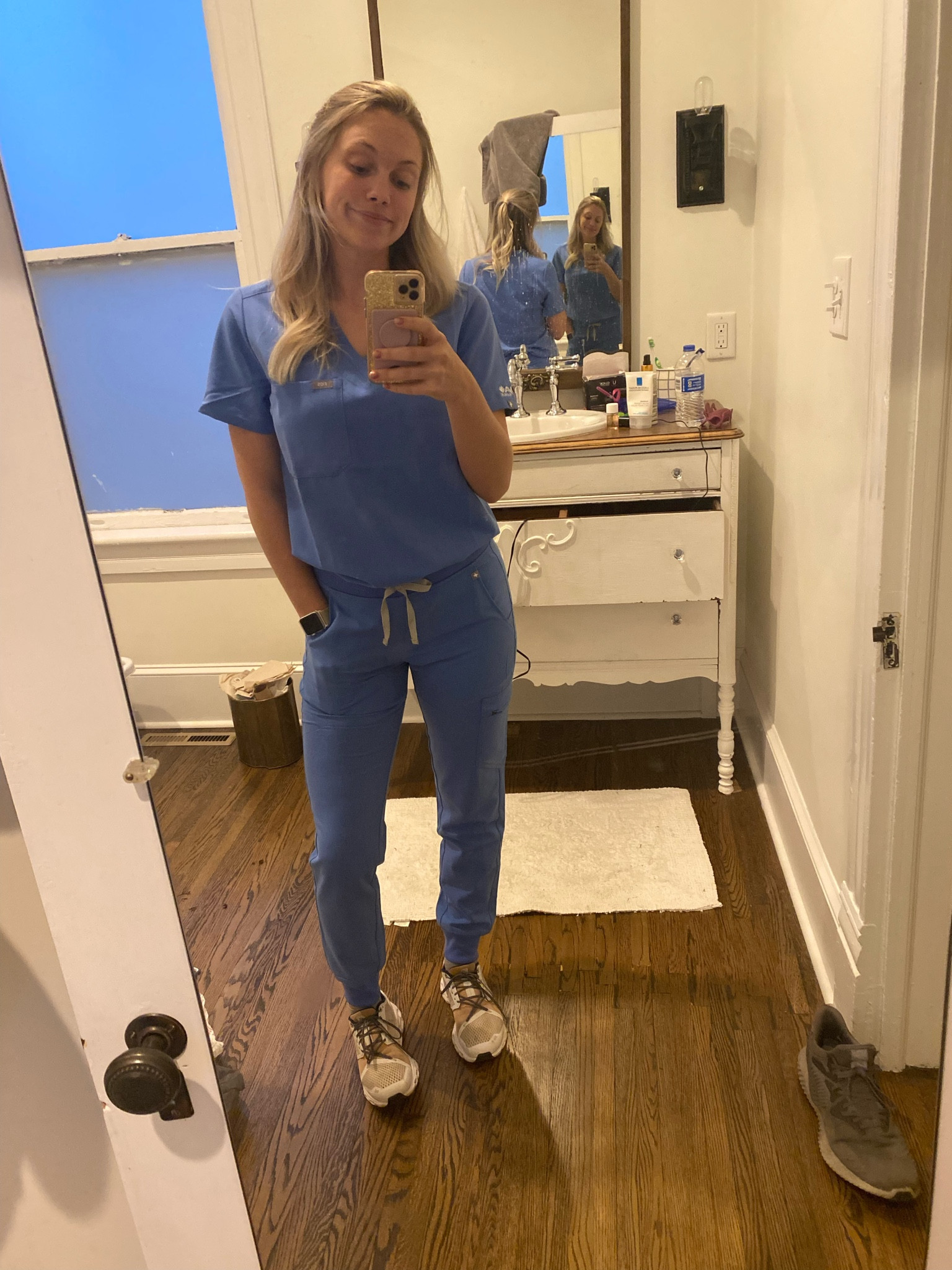 Figs scrubs 🤍

#LTKHoliday #LTKU #LTKGiftGuide