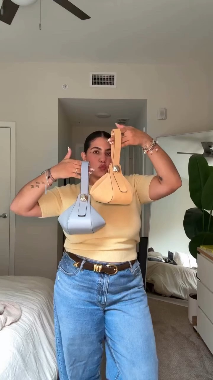 Should I keep both 🫢

@madewell 

#bagsforfall #suedebag #cutebagsforfall #madewell #fashiontiktok