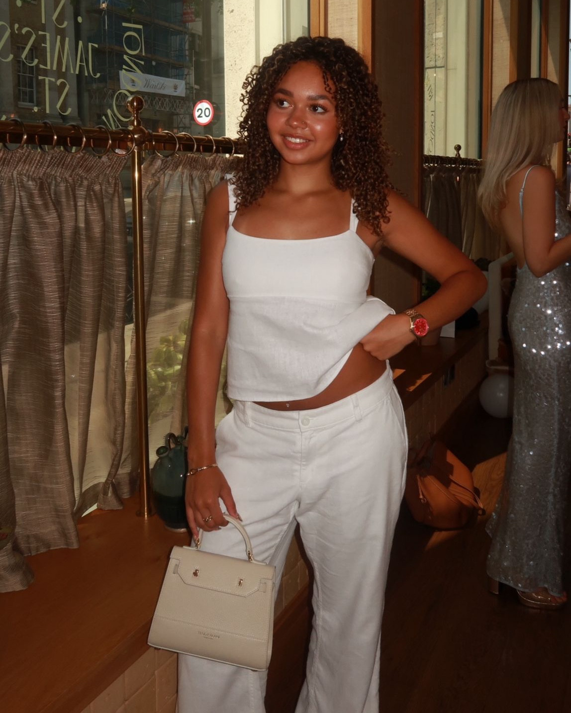 Hollister linen cami top, Hollister linen low rise trousers, Birkenstock clogs 🍦✨

#LTKsummer #LTKspring #LTKuk