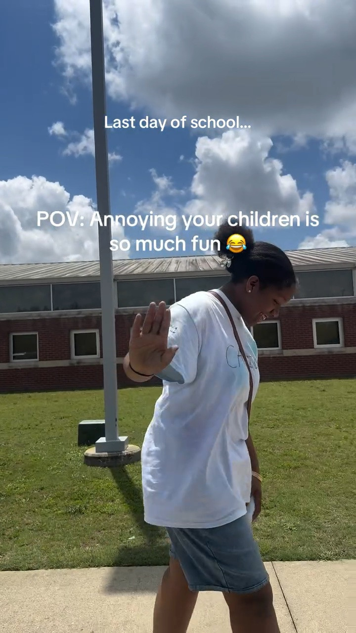 Last day of school! It went by so fast. She gon cry in the car (in my Chris Tucker voice) 😂😂 #lastdayofschool #momlife #funtimes

#LTKvlog #LTKmomlife #LTKdayinmylife