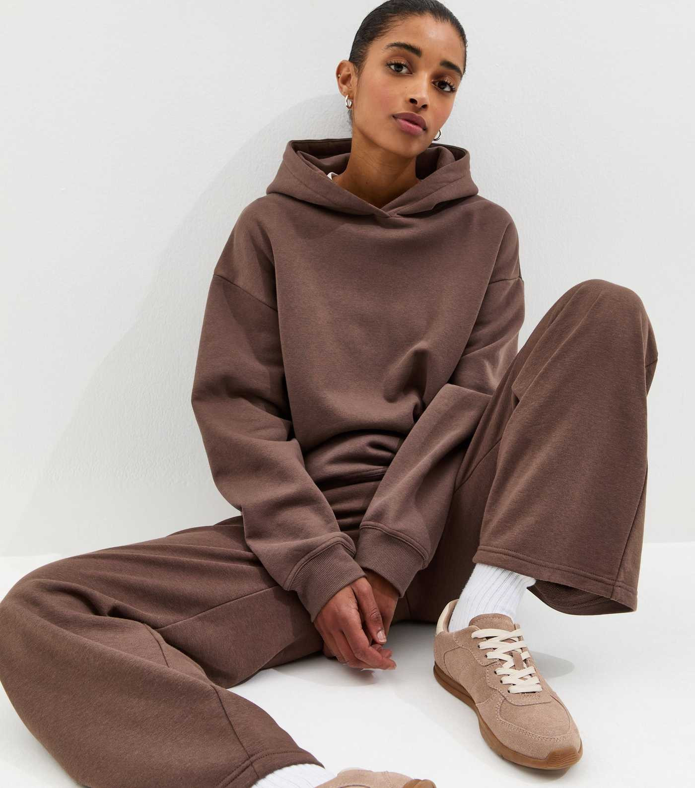 Dark Brown Wide Leg Joggers | New Look | New Look (UK)
