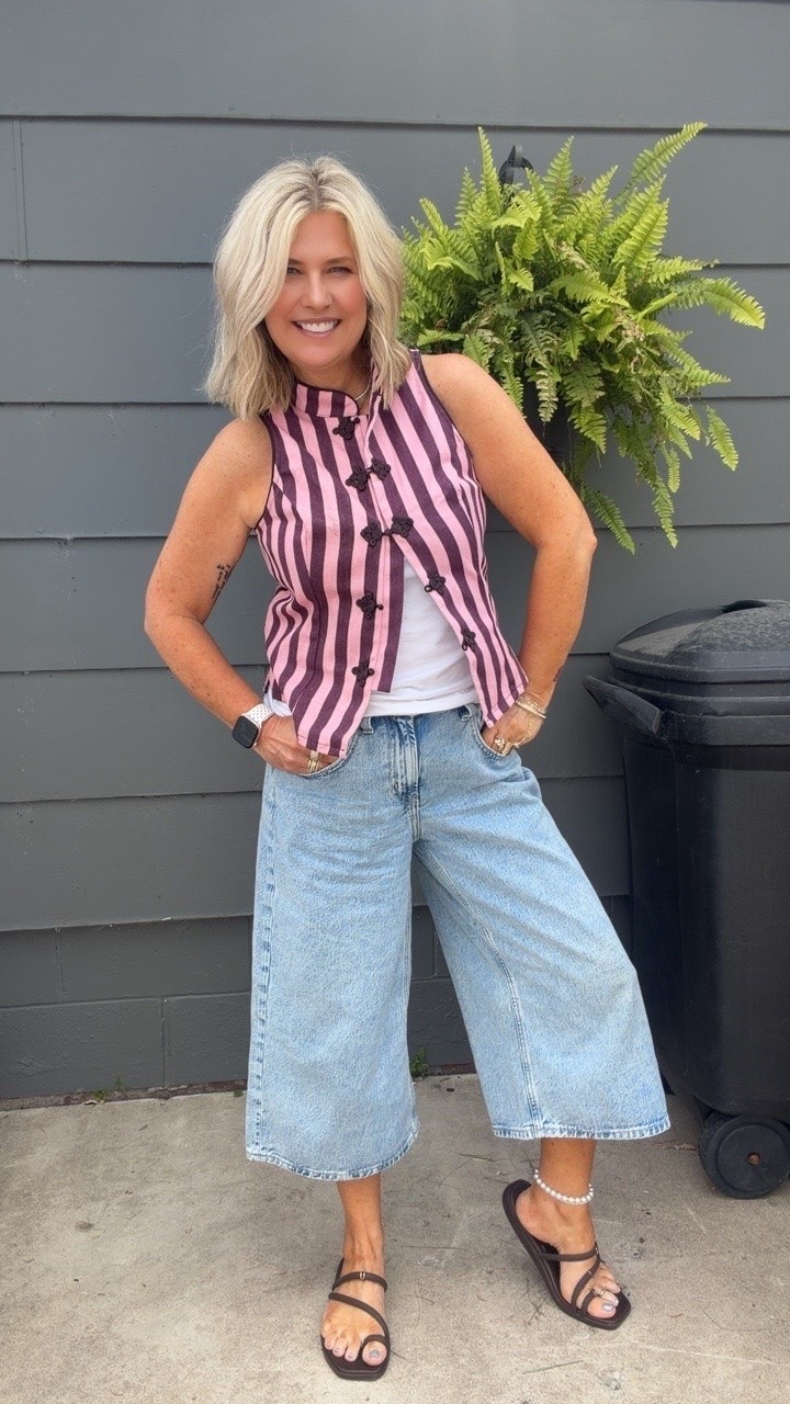 Super excited for these Old Navy cropped jeans!  #cropped #old navy #crocs #stripes #vests

#LTKootd #LTKmomlife #LTKOver40